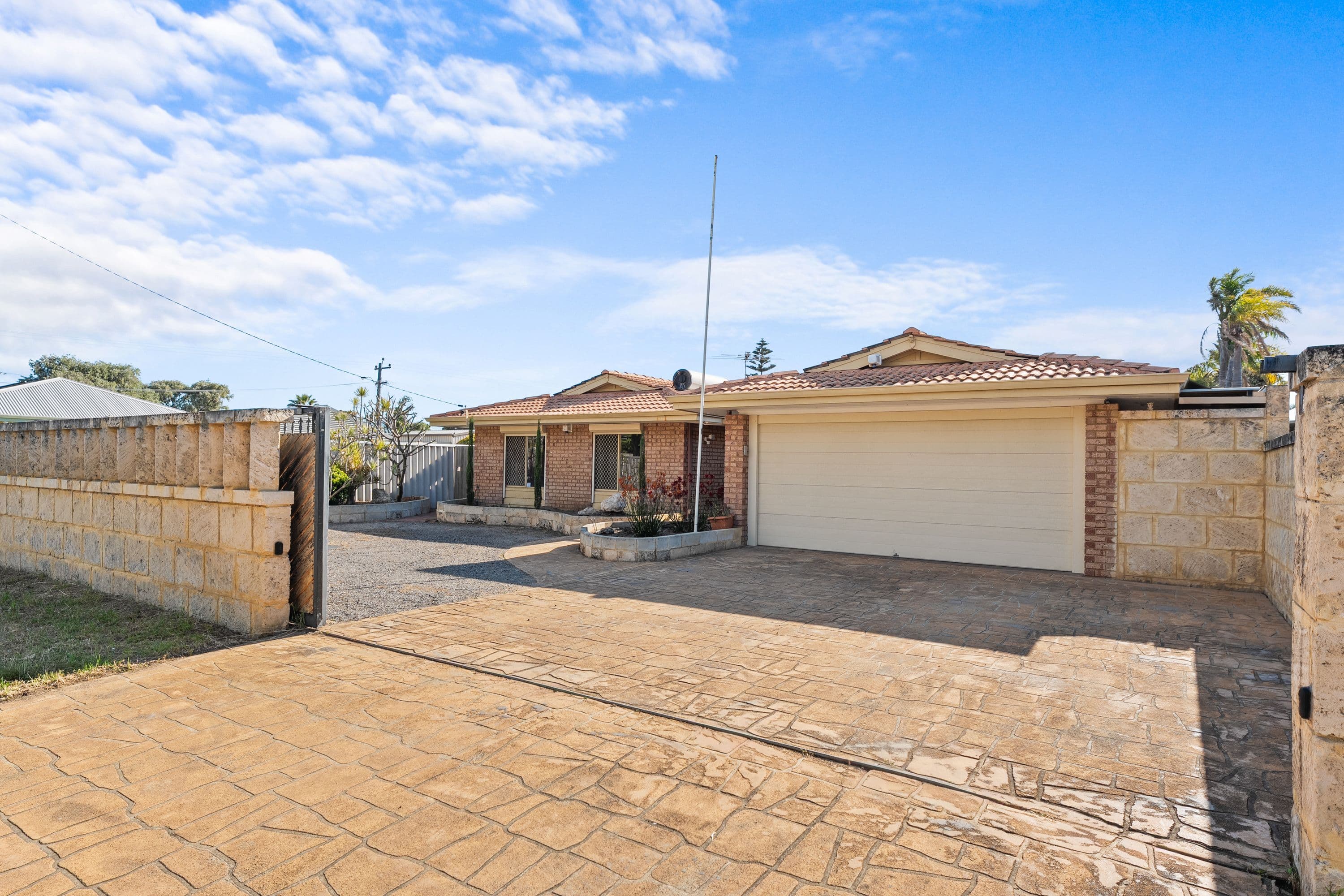 25 Warnbro Sound Avenue , Warnbro WA 6169, Warnbro - Image 1
