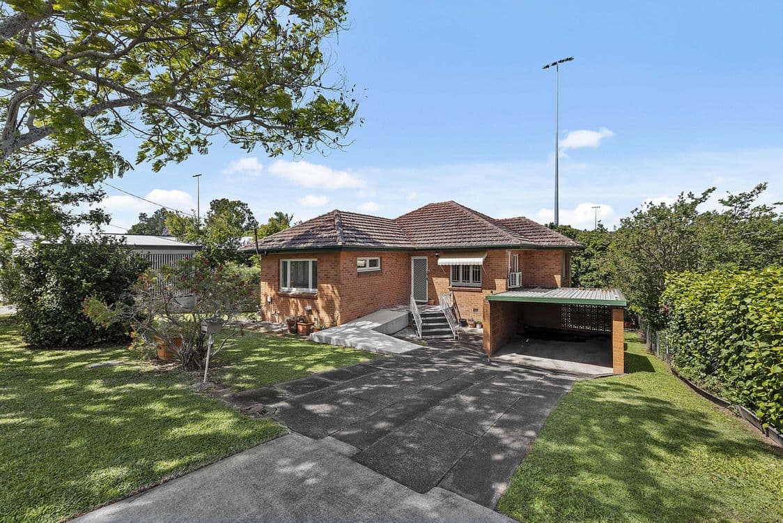 28 Crutchley Street, FAIRFIELD, QLD 4103, Fairfield - Image 1
