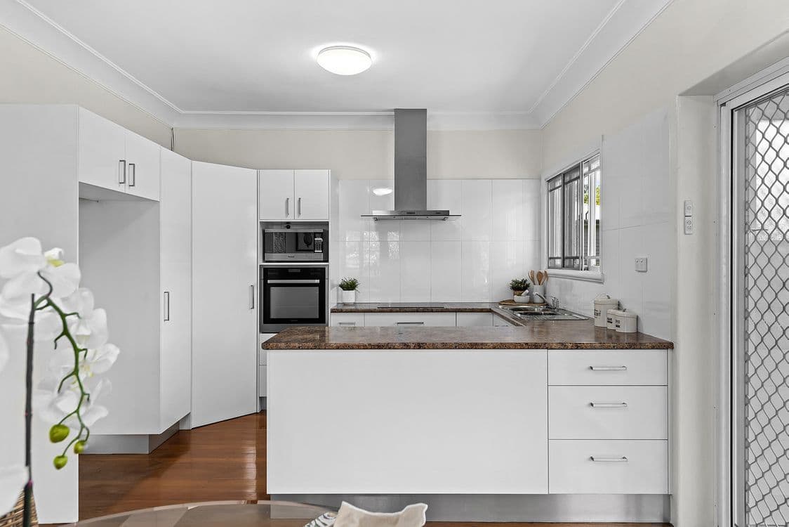 28 Crutchley Street, FAIRFIELD, QLD 4103, Fairfield - Thumbnail 6