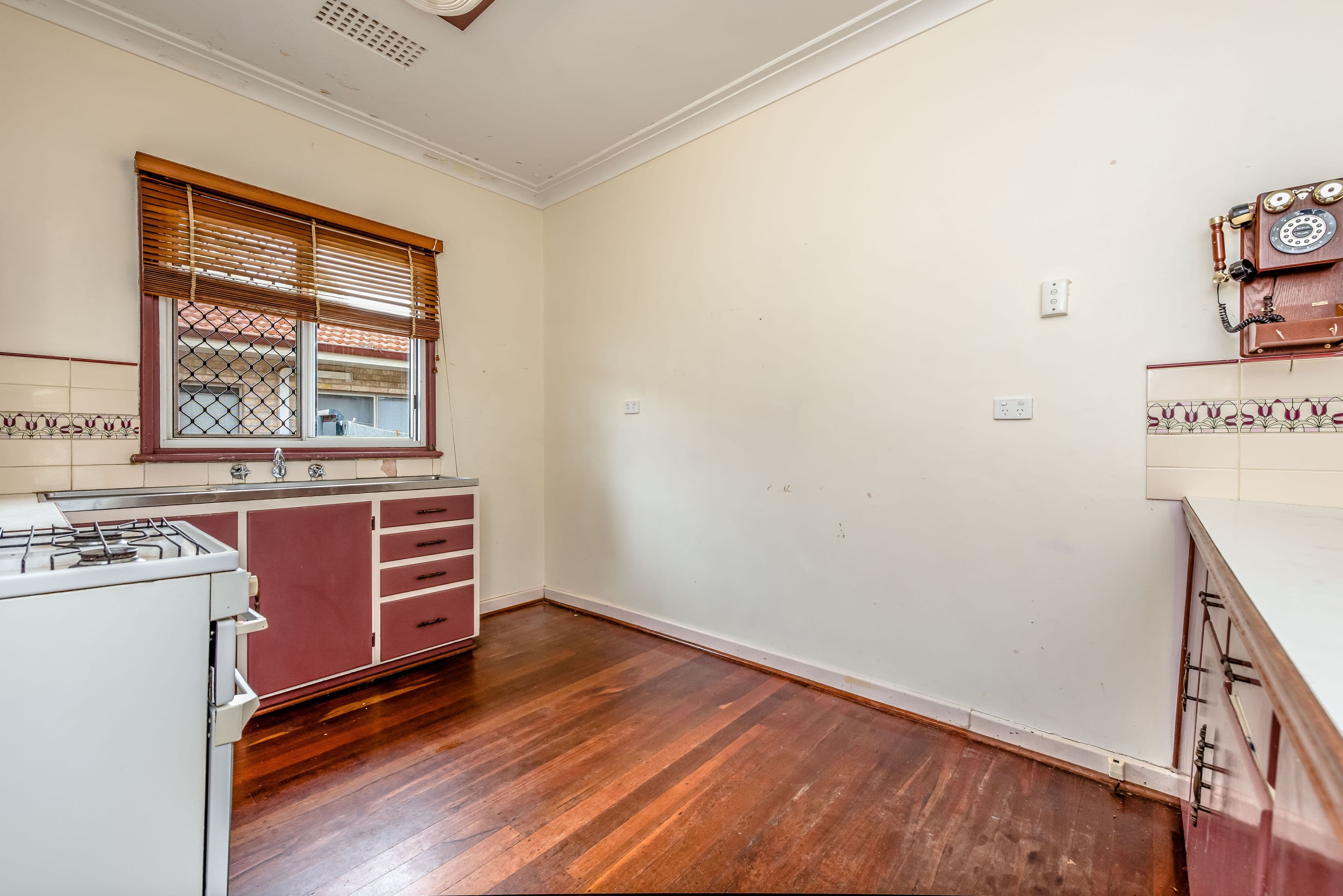 237 Fourth Street , Wonthella WA 6530, Wonthella - Thumbnail 4
