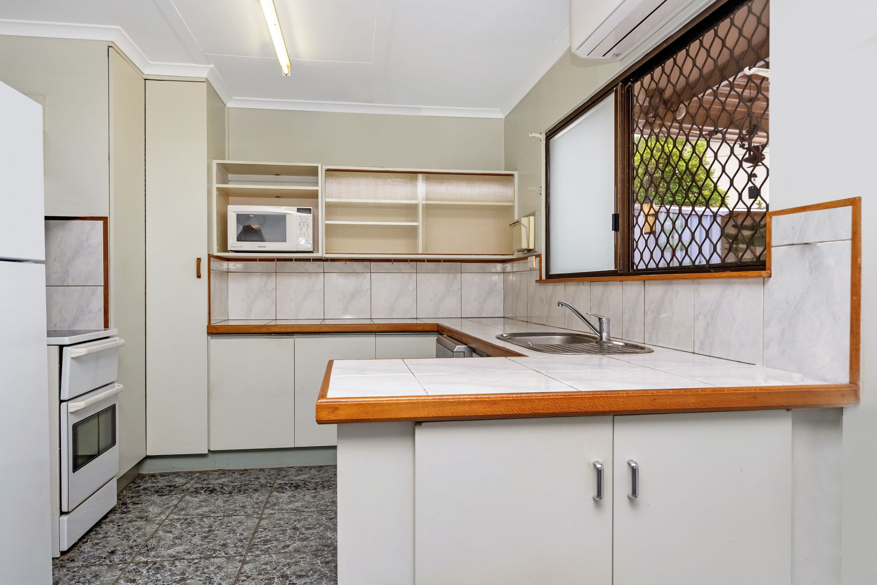 9 Ellis Court , Mount Louisa QLD 4814, Mount Louisa - Thumbnail 4
