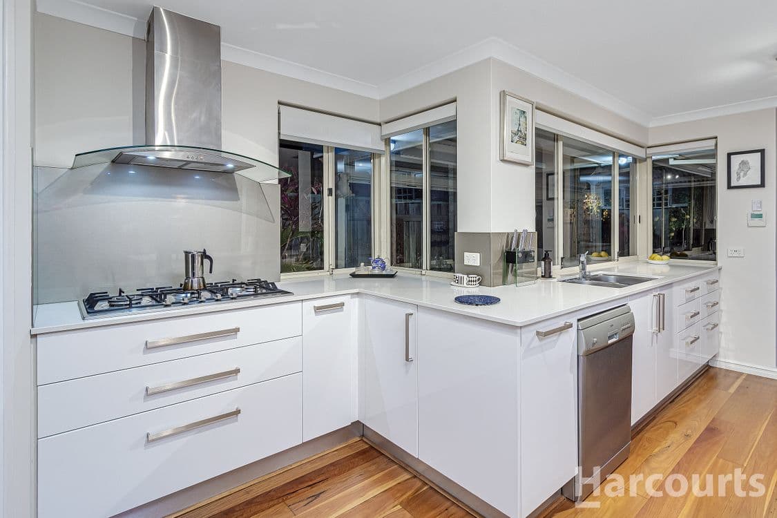 21 Canterbury Circle, CURRAMBINE, WA 6028, Currambine - Thumbnail 3
