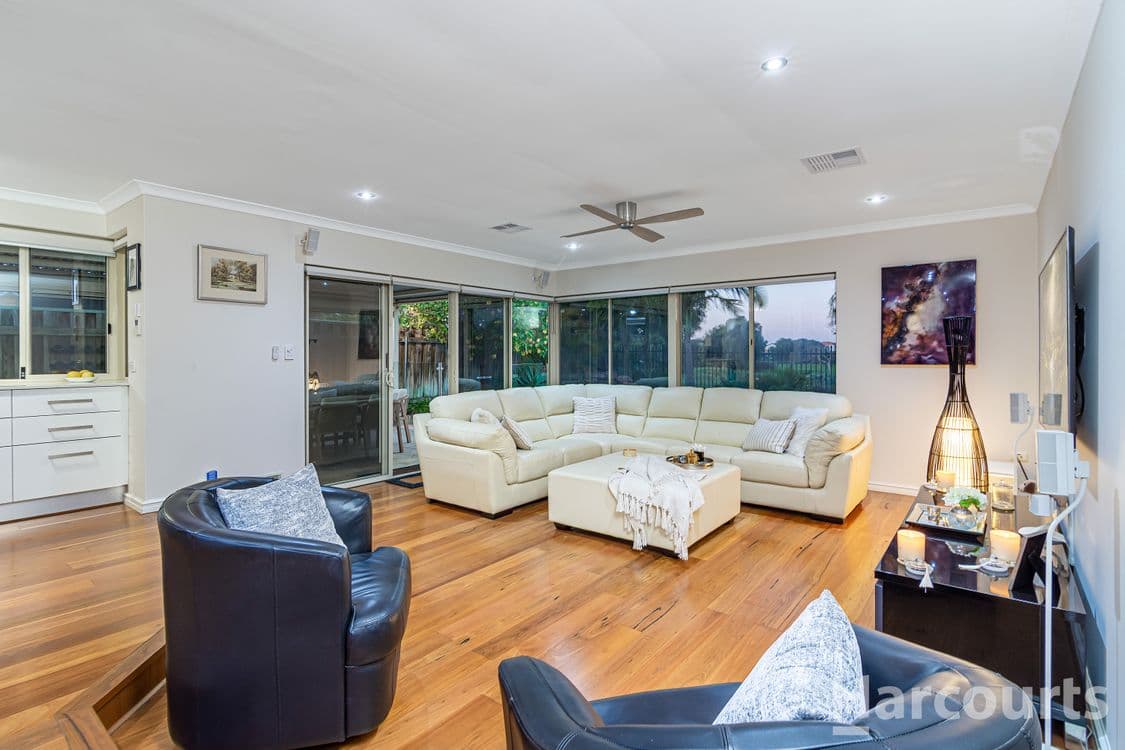 21 Canterbury Circle, CURRAMBINE, WA 6028, Currambine - Thumbnail 5