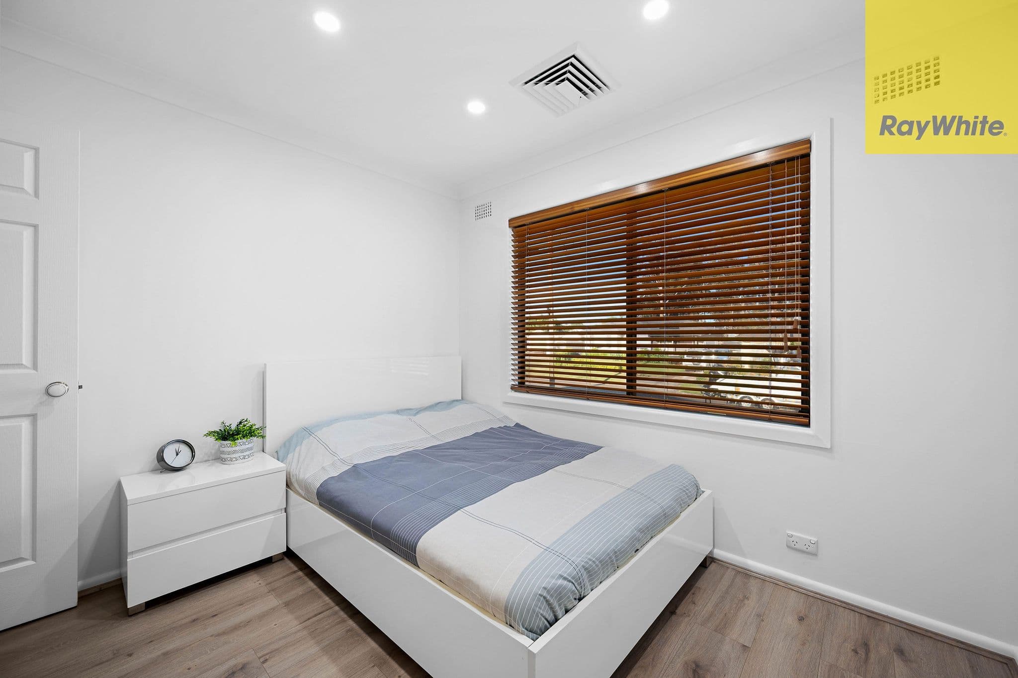 2 Menin Place , Milperra NSW 2214, Milperra - Thumbnail 8