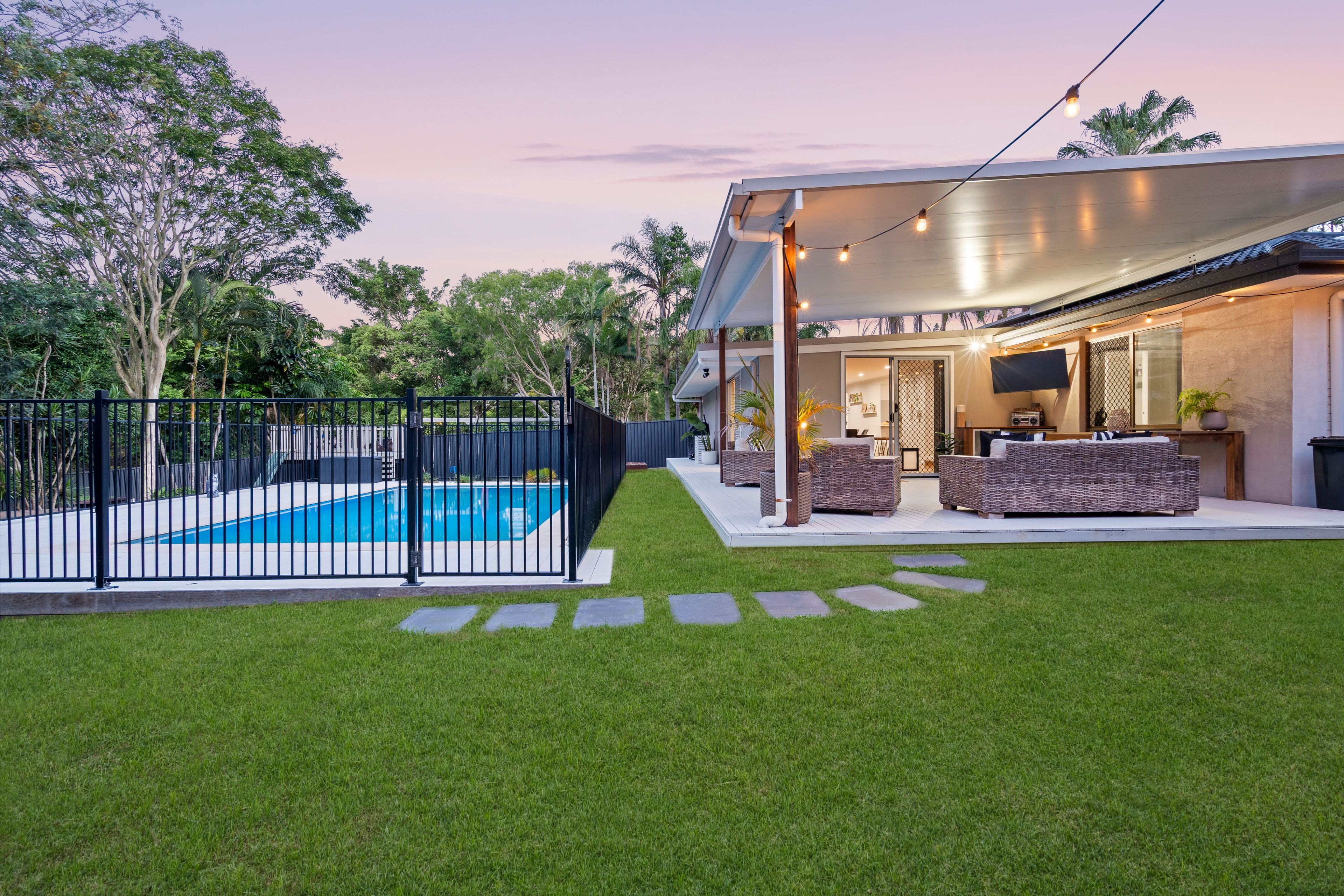 5 Culloden Court , Highland Park QLD 4211, Highland Park - Thumbnail 2