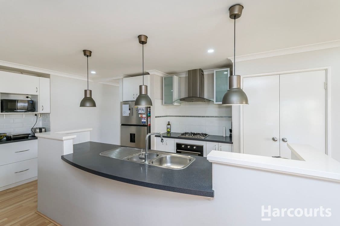 25 Brunswick Circuit, BANKSIA GROVE, WA 6031, Banksia Grove - Thumbnail 3