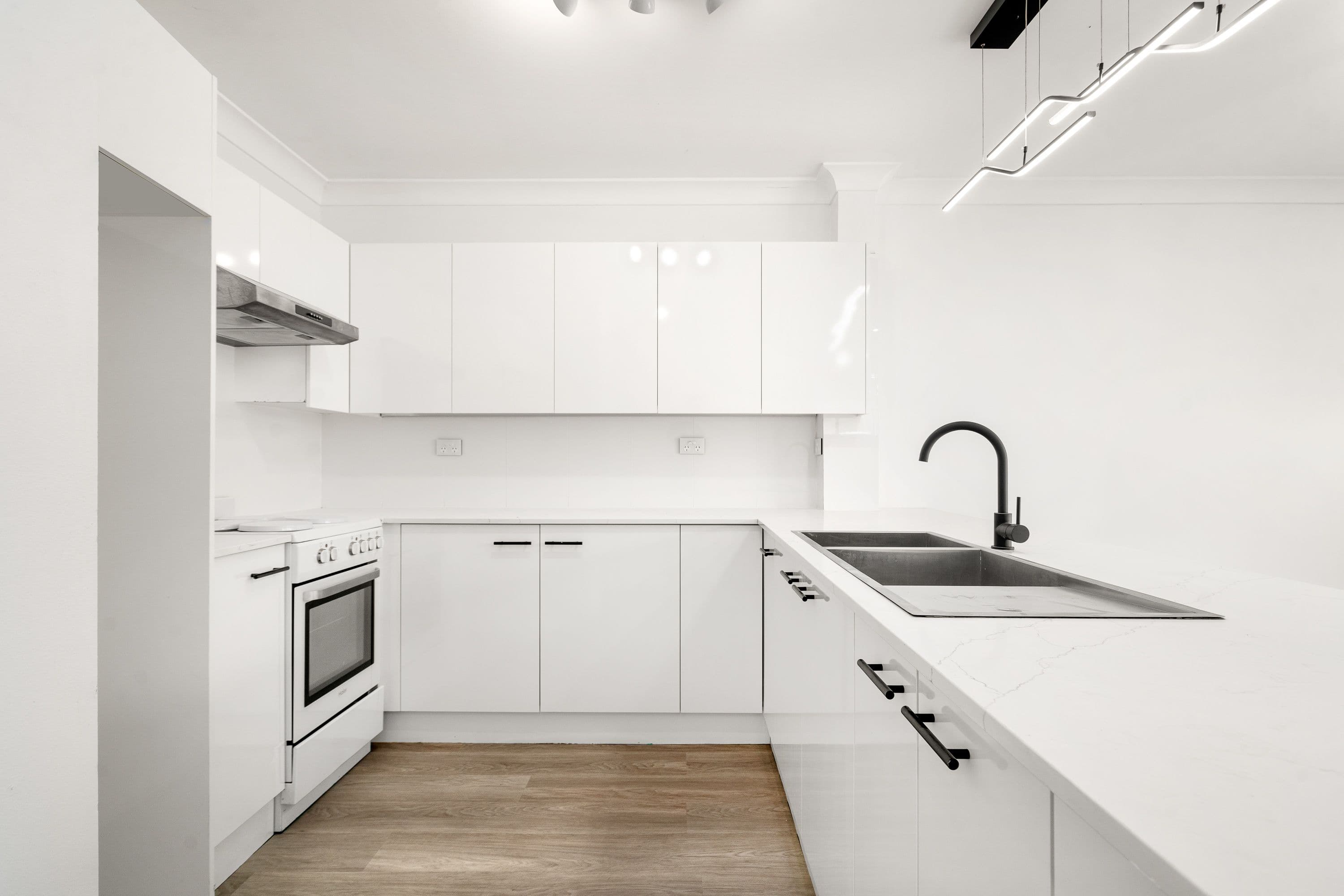 31 Victor Street , Holland Park QLD 4121, Holland Park - Thumbnail 2