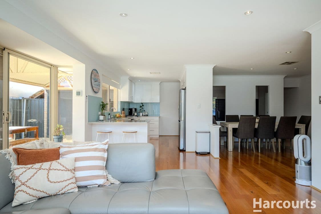 93 Balladong Loop, CARRAMAR, WA 6031, Carramar - Thumbnail 7