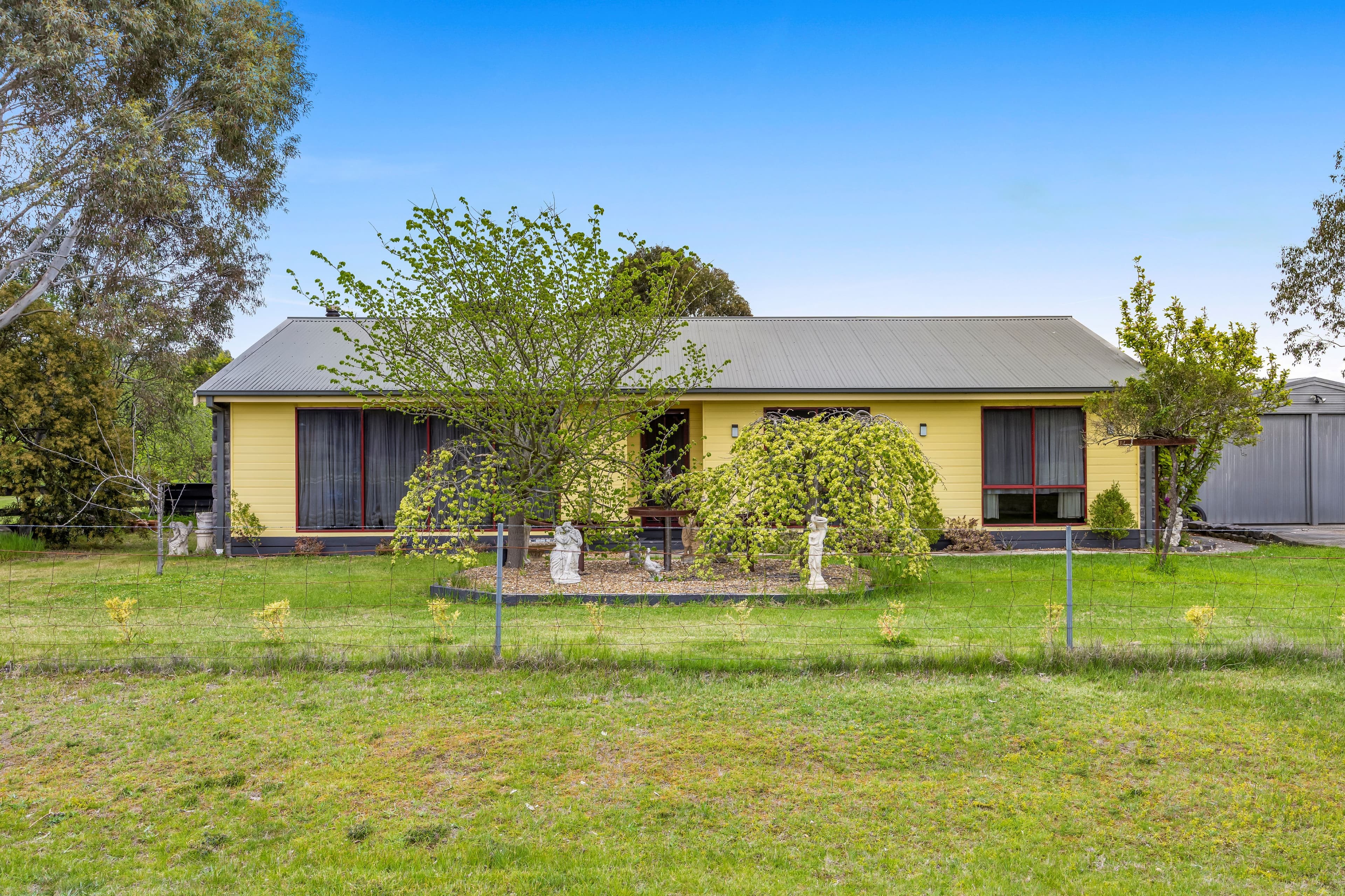 122 Careys Road , Scarsdale VIC 3351, Scarsdale - Thumbnail 2