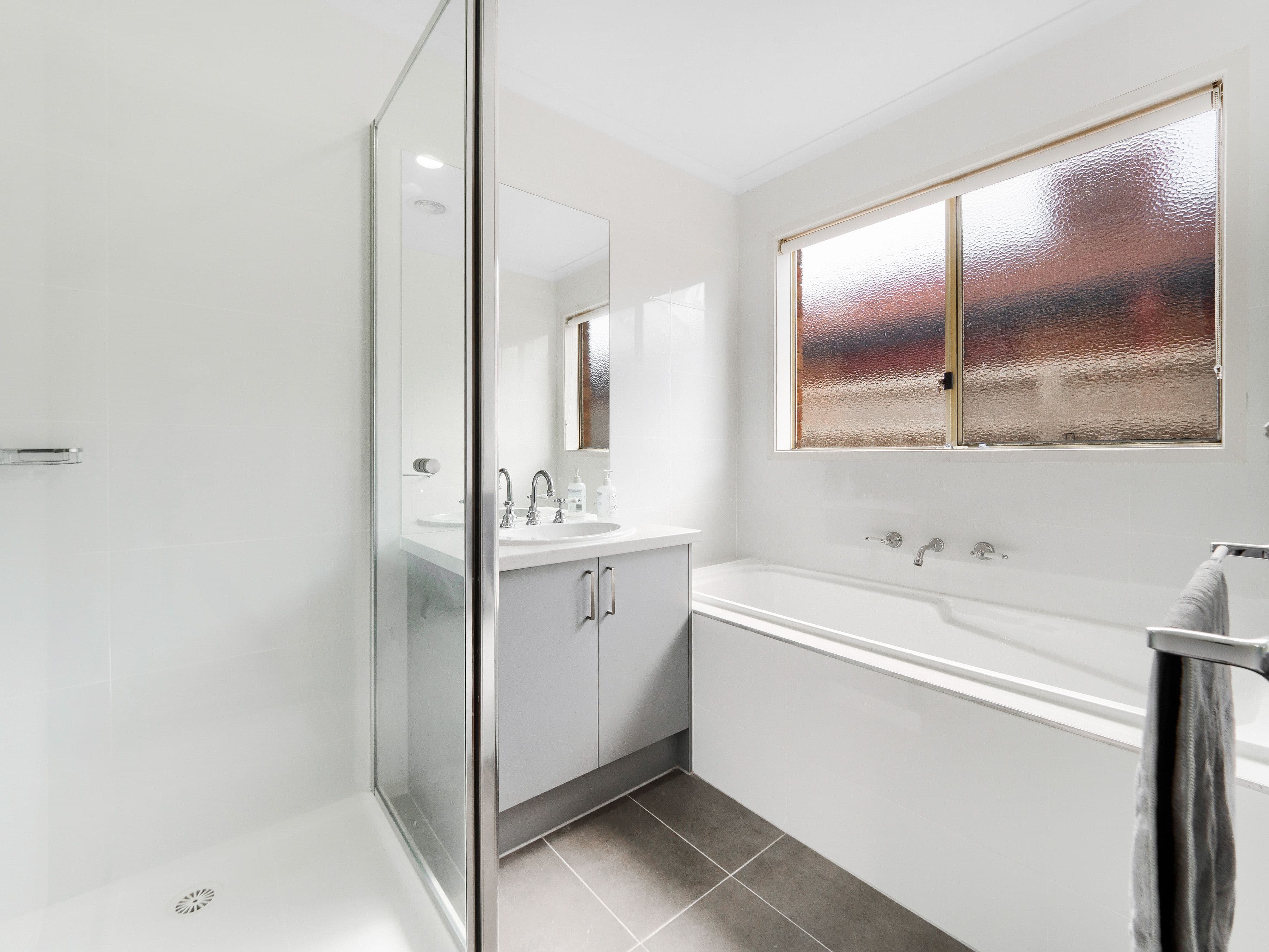 8 Thurvaston Crescent , Cranbourne East VIC 3977, Cranbourne East - Thumbnail 7