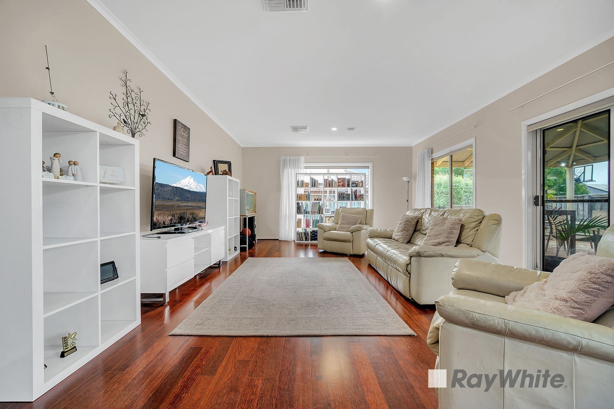 18 Milton Place, Narre Warren South - Thumbnail 6
