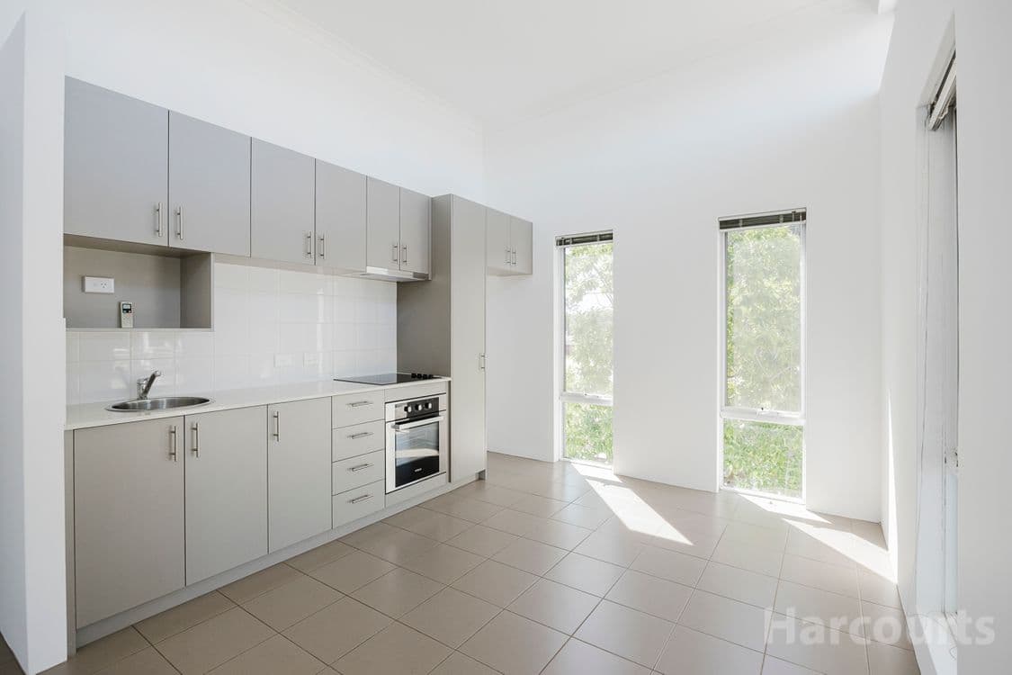 2/1 Spring Avenue, MIDLAND, WA 6056, Midland - Thumbnail 3