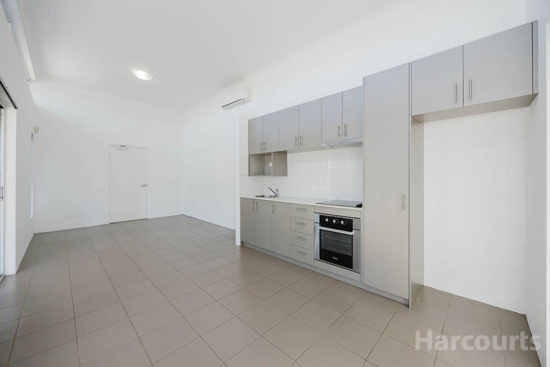 2/1 Spring Avenue, MIDLAND, WA 6056, Midland - Thumbnail 4
