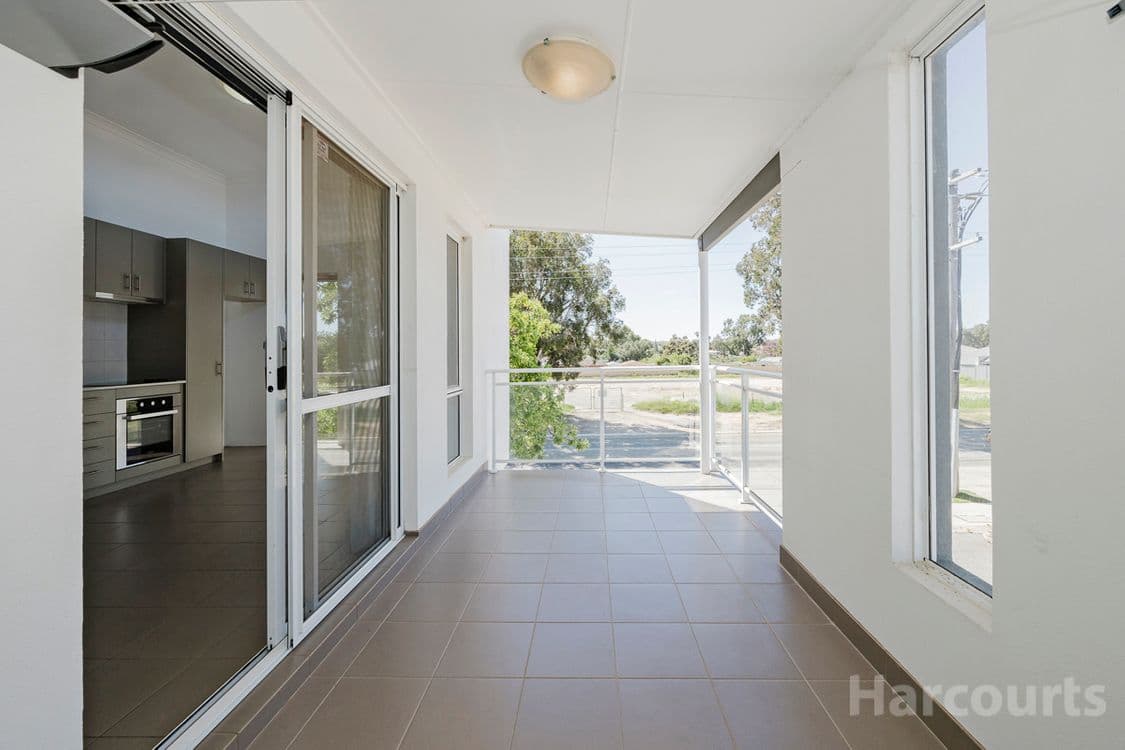 2/1 Spring Avenue, MIDLAND, WA 6056, Midland - Thumbnail 6