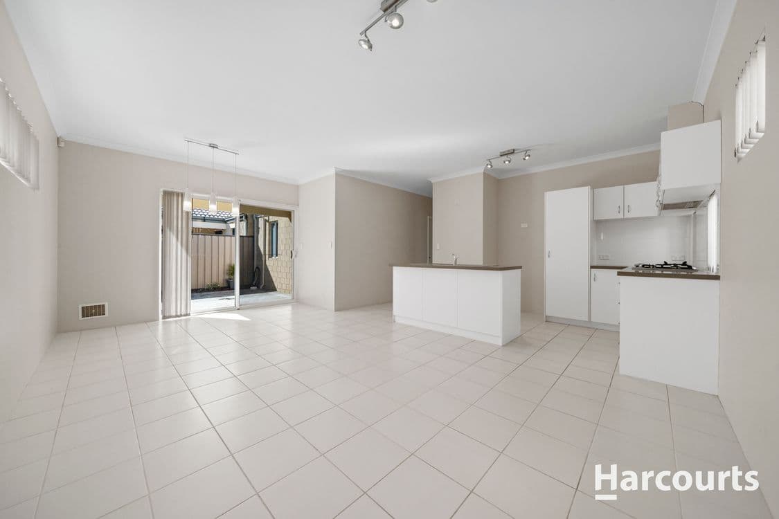 194 Nicholas Road, HOCKING, WA 6065, Hocking - Thumbnail 3