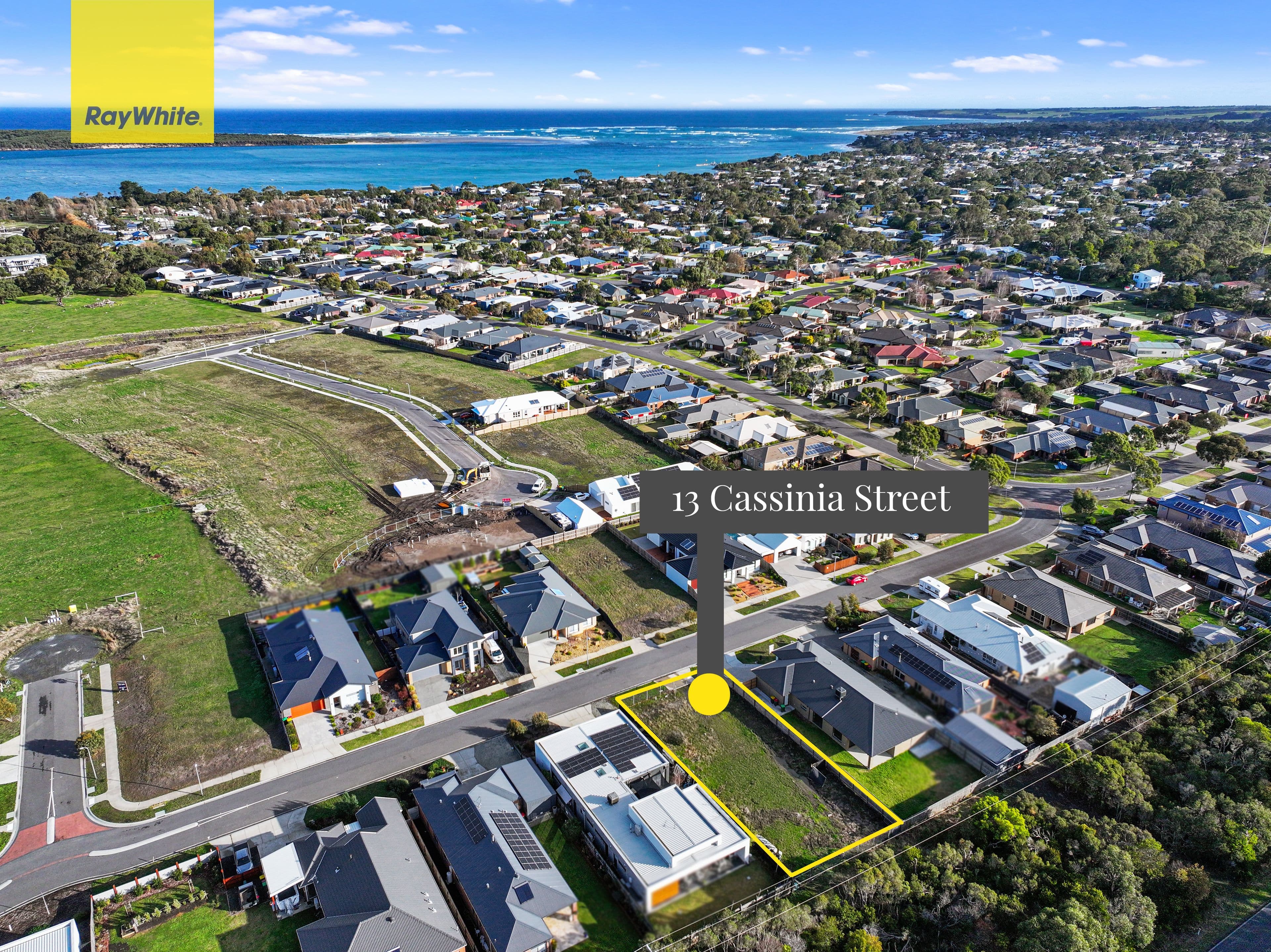 13 Cassinia Street , Inverloch VIC 3996, Inverloch - Thumbnail 2