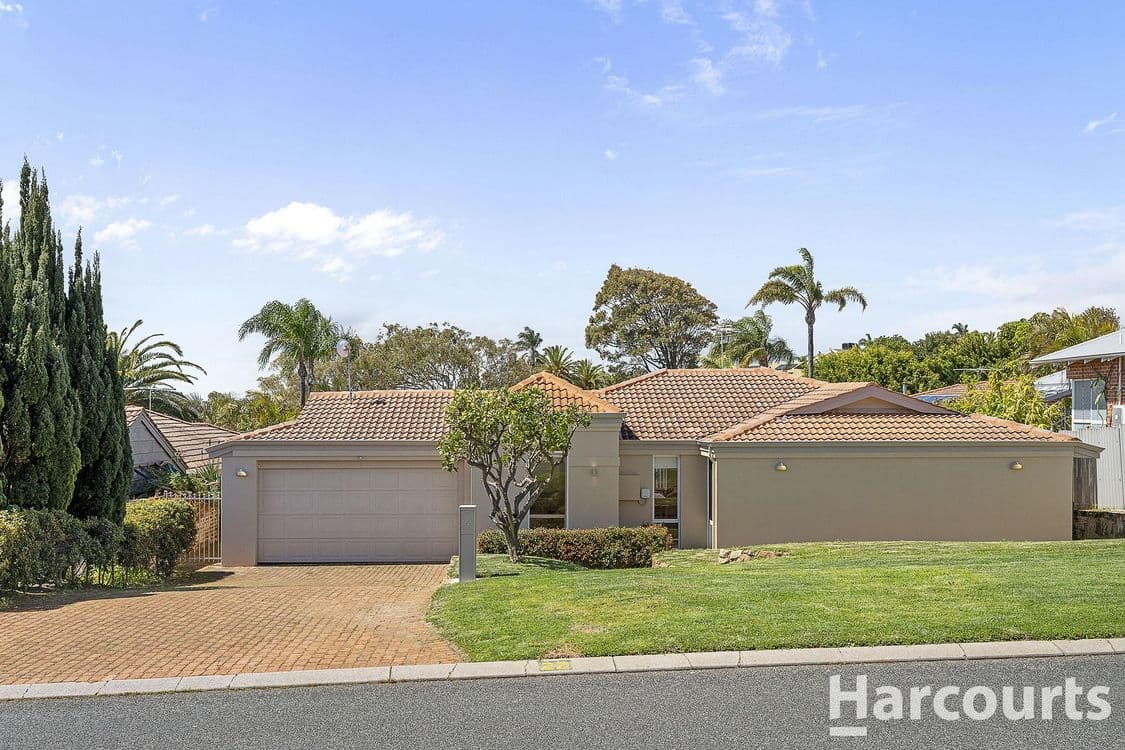 22 Viewcrest Way, SORRENTO, WA 6020, Sorrento - Thumbnail 2