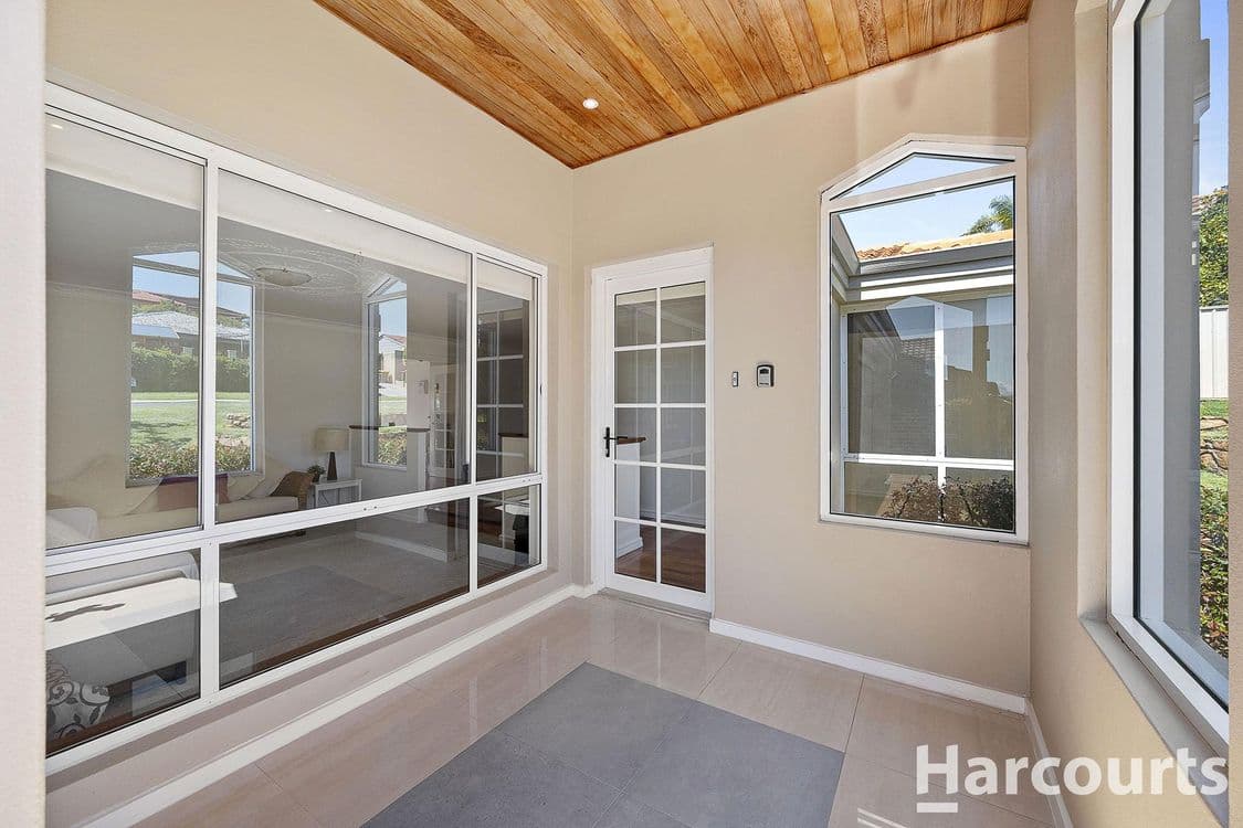22 Viewcrest Way, SORRENTO, WA 6020, Sorrento - Thumbnail 5