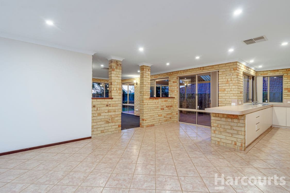 39 Royal Scot Loop, CURRAMBINE, WA 6028, Currambine - Thumbnail 3