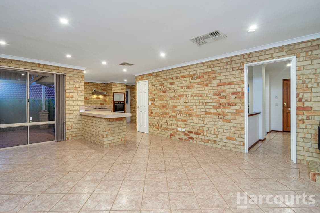 39 Royal Scot Loop, CURRAMBINE, WA 6028, Currambine - Thumbnail 4