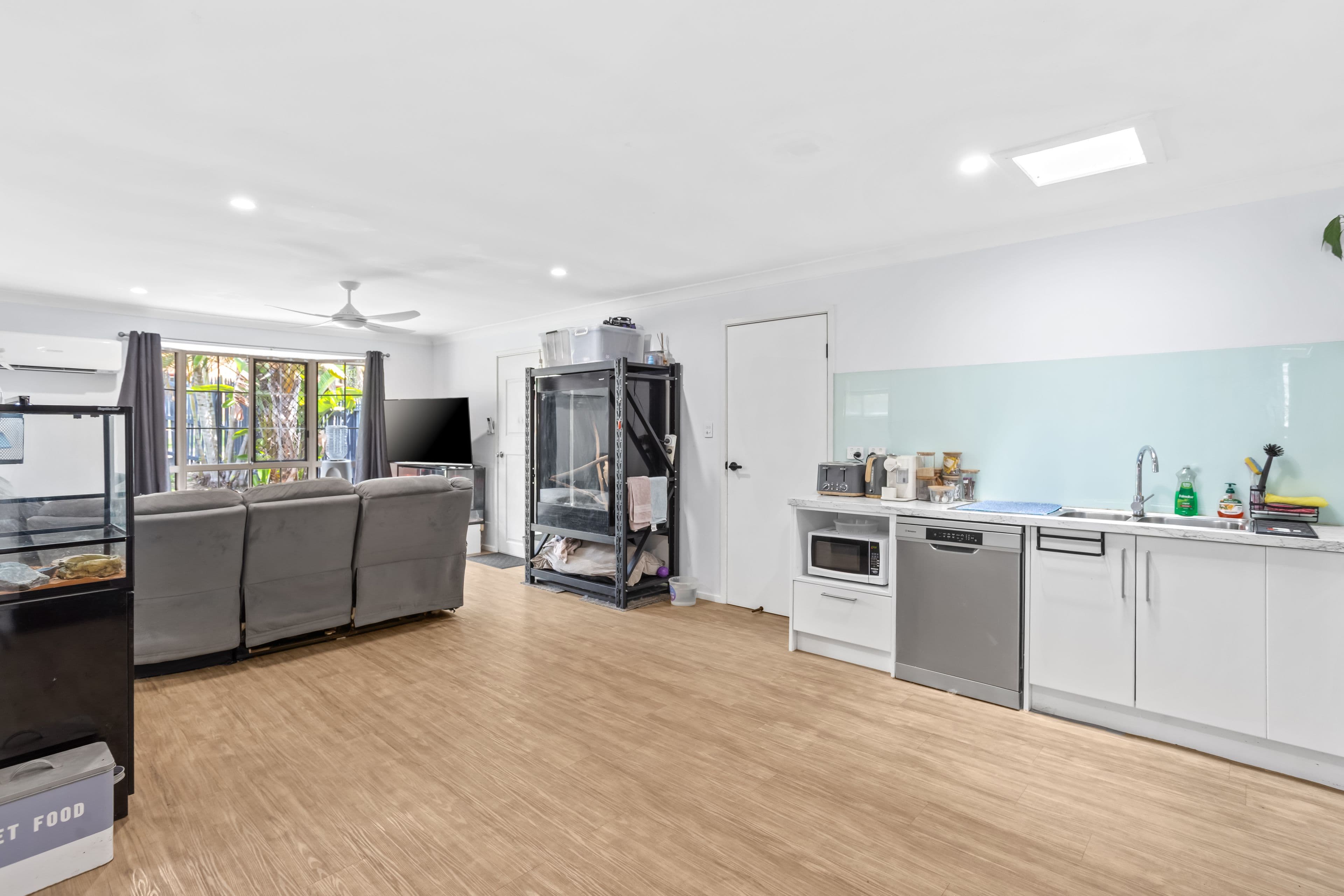 13 Jessica Court , Arundel QLD 4214, Arundel - Thumbnail 3