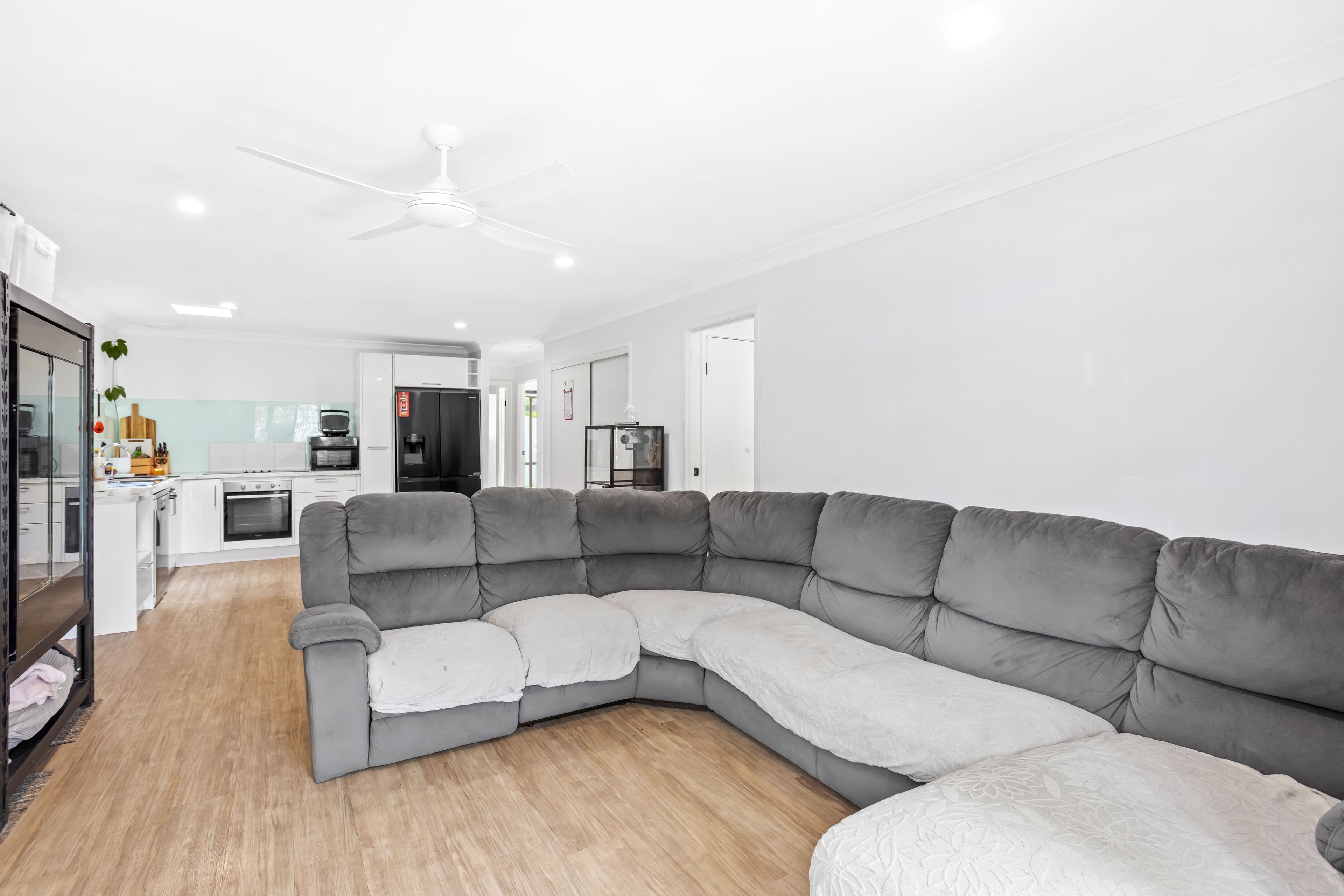 13 Jessica Court , Arundel QLD 4214, Arundel - Thumbnail 4