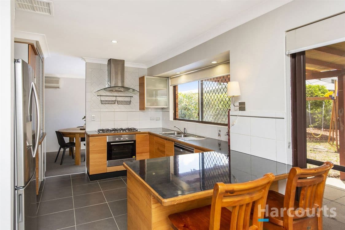 3 Kamara Court, WANNEROO, WA 6065, Wanneroo - Thumbnail 8