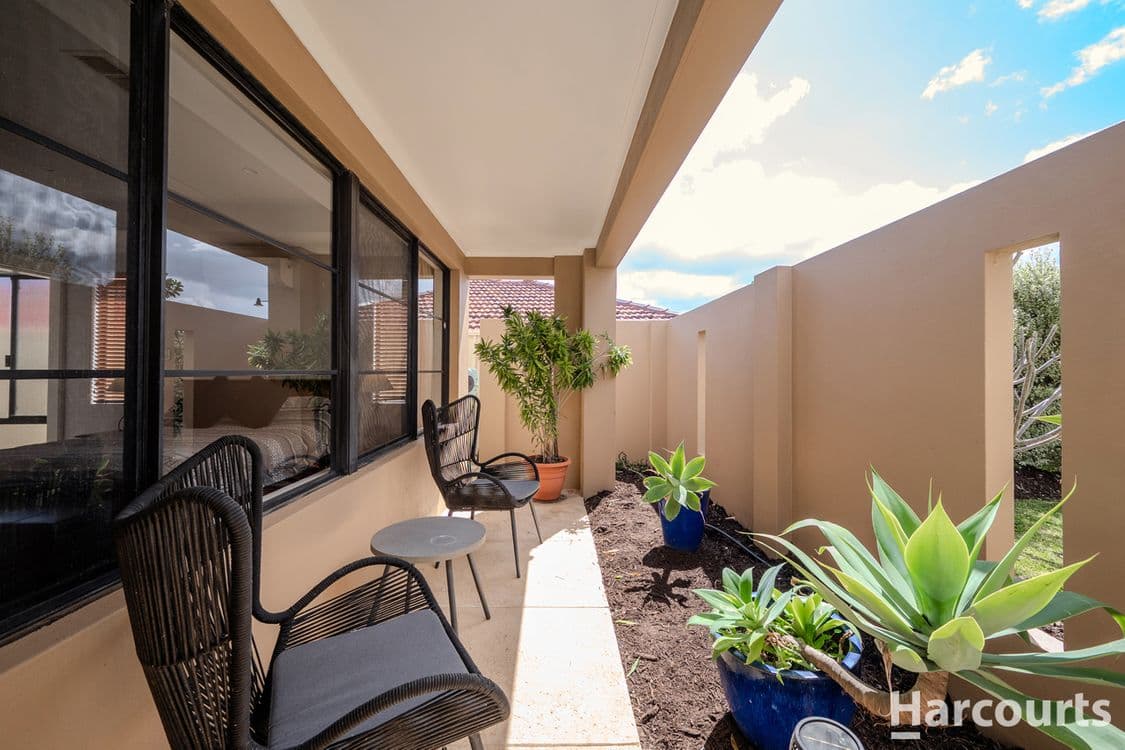 8 Bardeen Pass, CARRAMAR, WA 6031, Carramar - Thumbnail 4