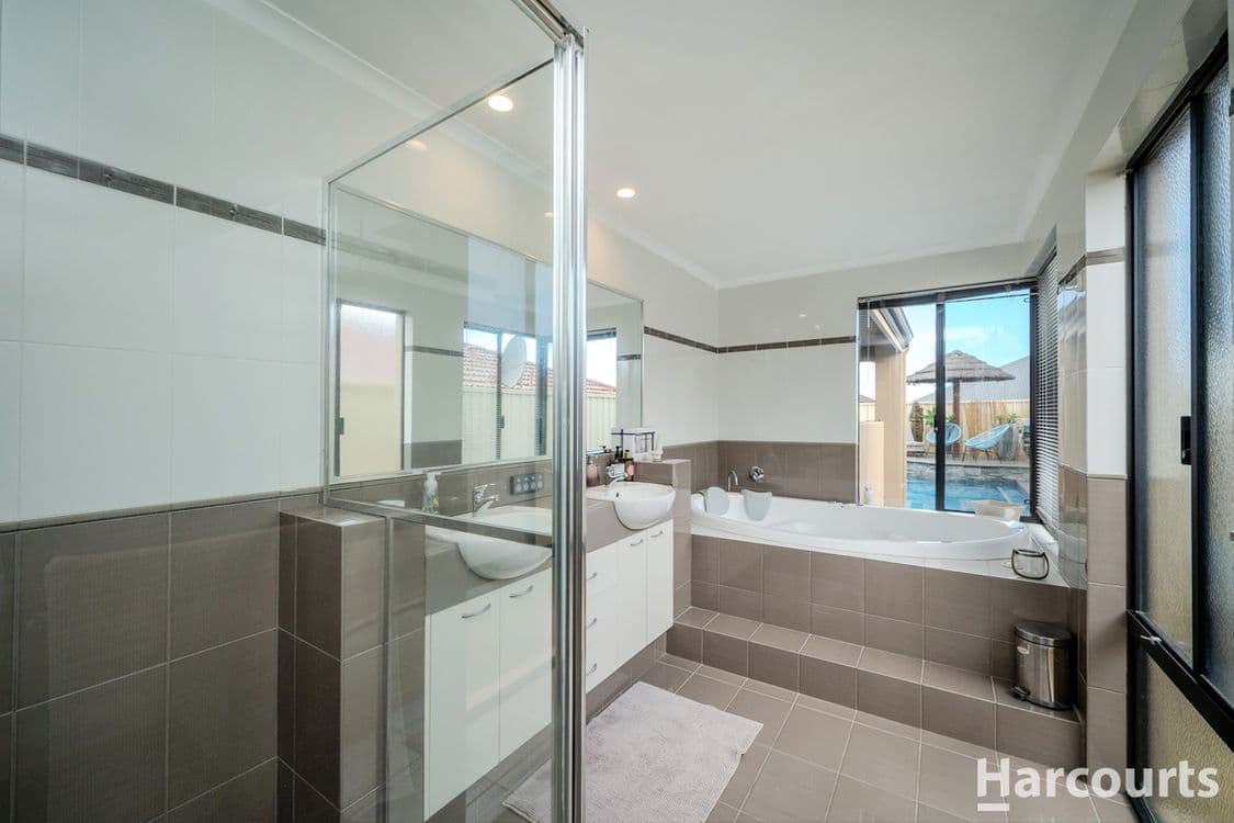 8 Bardeen Pass, CARRAMAR, WA 6031, Carramar - Thumbnail 7