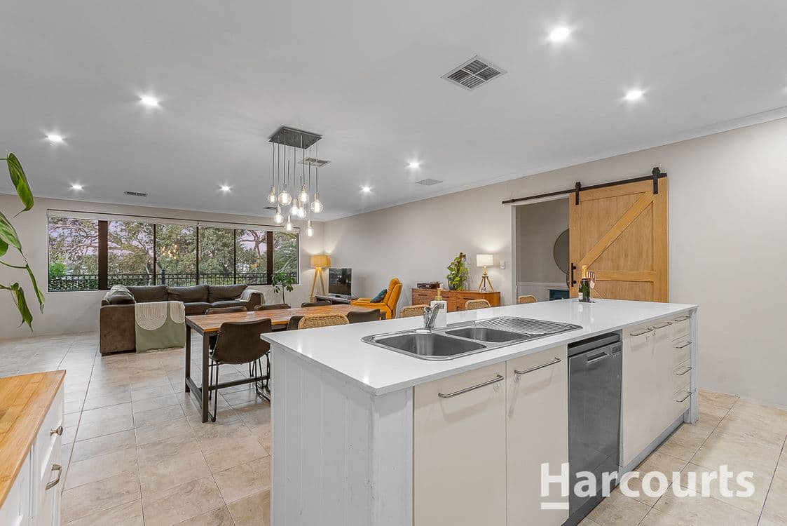 65 Observatory Drive, CLARKSON, WA 6030, Clarkson - Thumbnail 5
