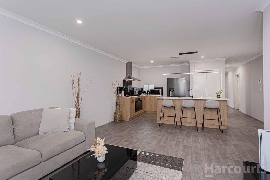112 Routeburn Street, WANNEROO, WA 6065, Wanneroo - Thumbnail 3