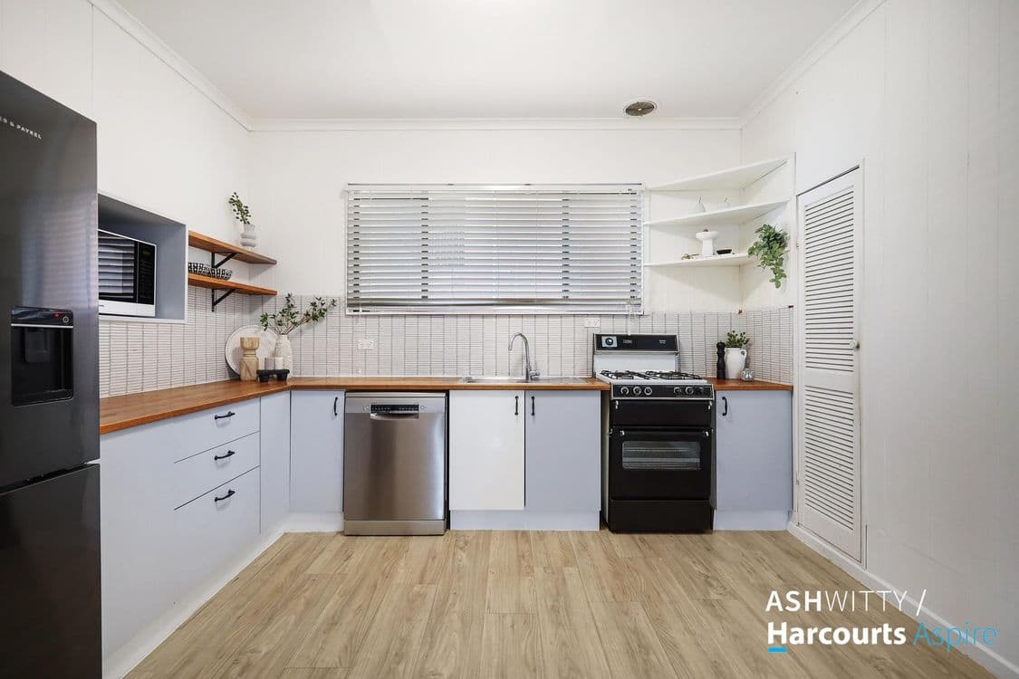 4 Stapylton Street, COOLANGATTA, QLD 4225, Coolangatta - Thumbnail 6
