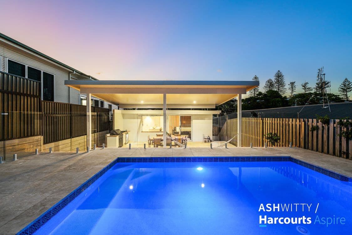84 Dutton Street, COOLANGATTA, QLD 4225, Coolangatta - Thumbnail 2