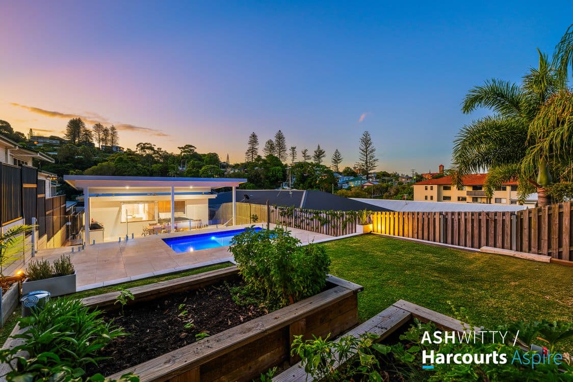 84 Dutton Street, COOLANGATTA, QLD 4225, Coolangatta - Thumbnail 5