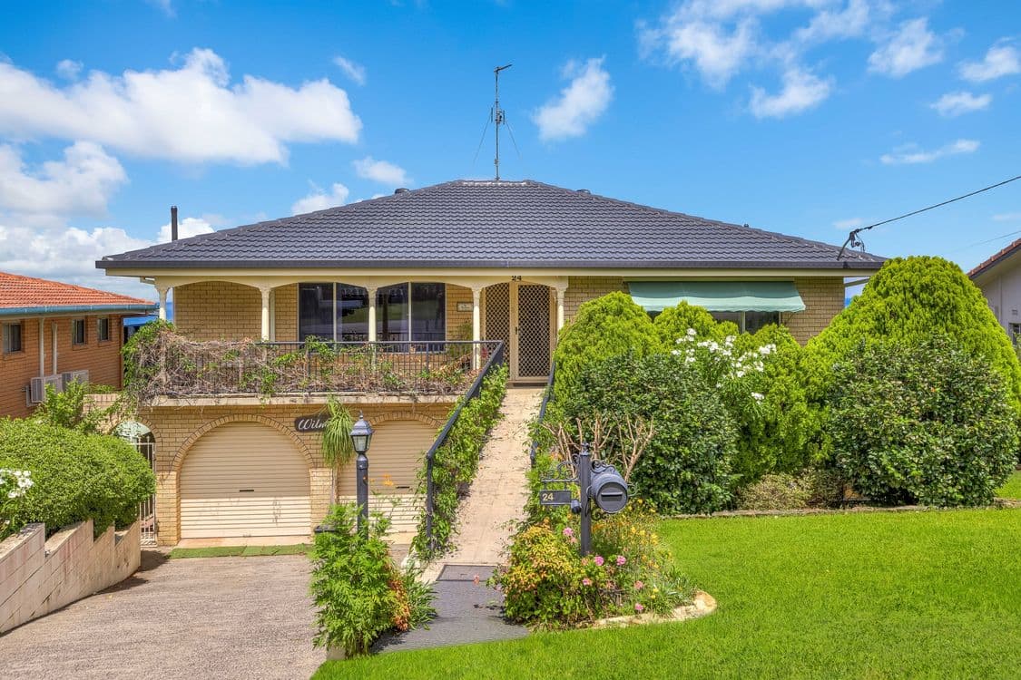 24 Walter Crescent, BANORA POINT, NSW 2486, Banora Point - Thumbnail 4
