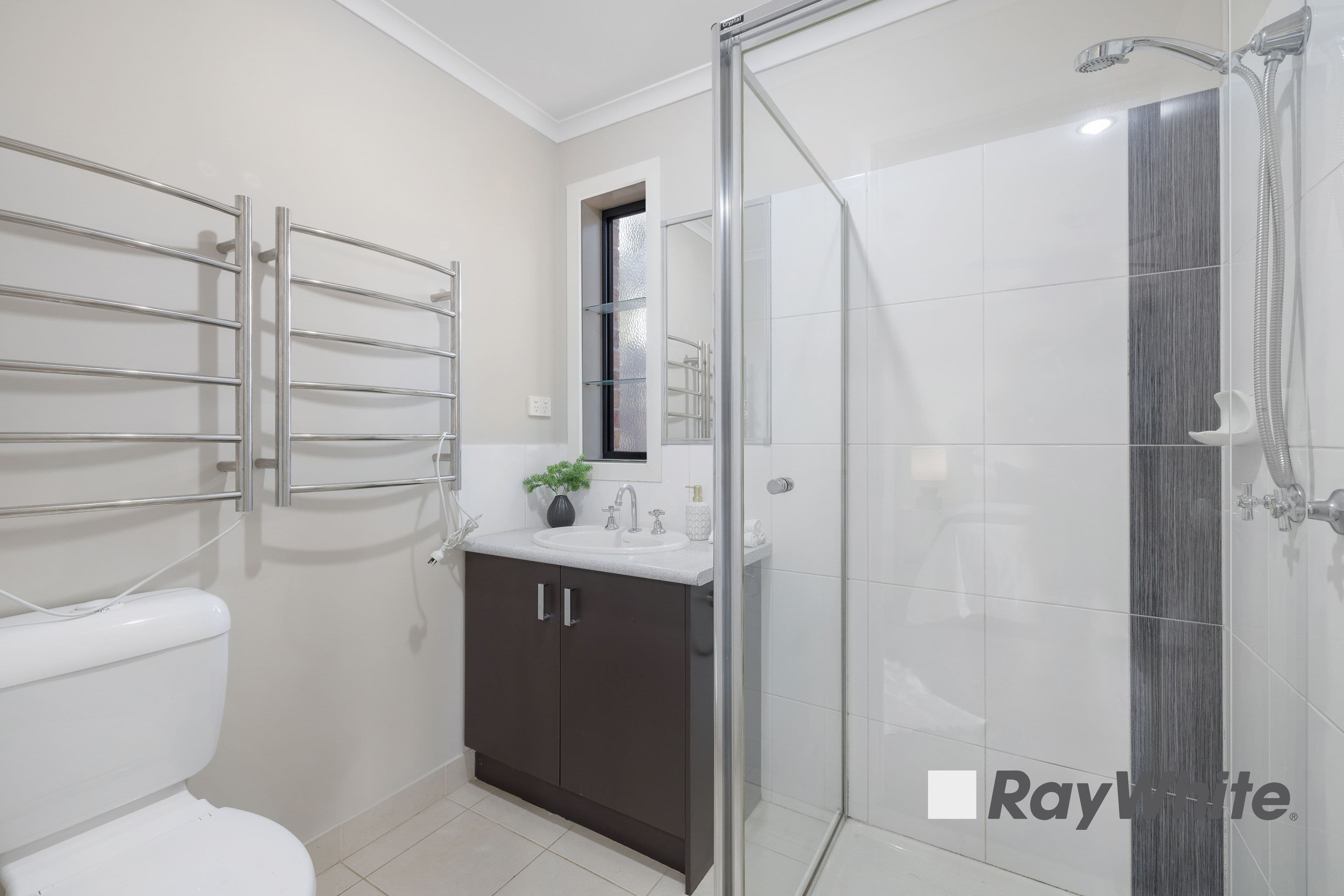 9 Carly Close, Narre Warren South - Thumbnail 8