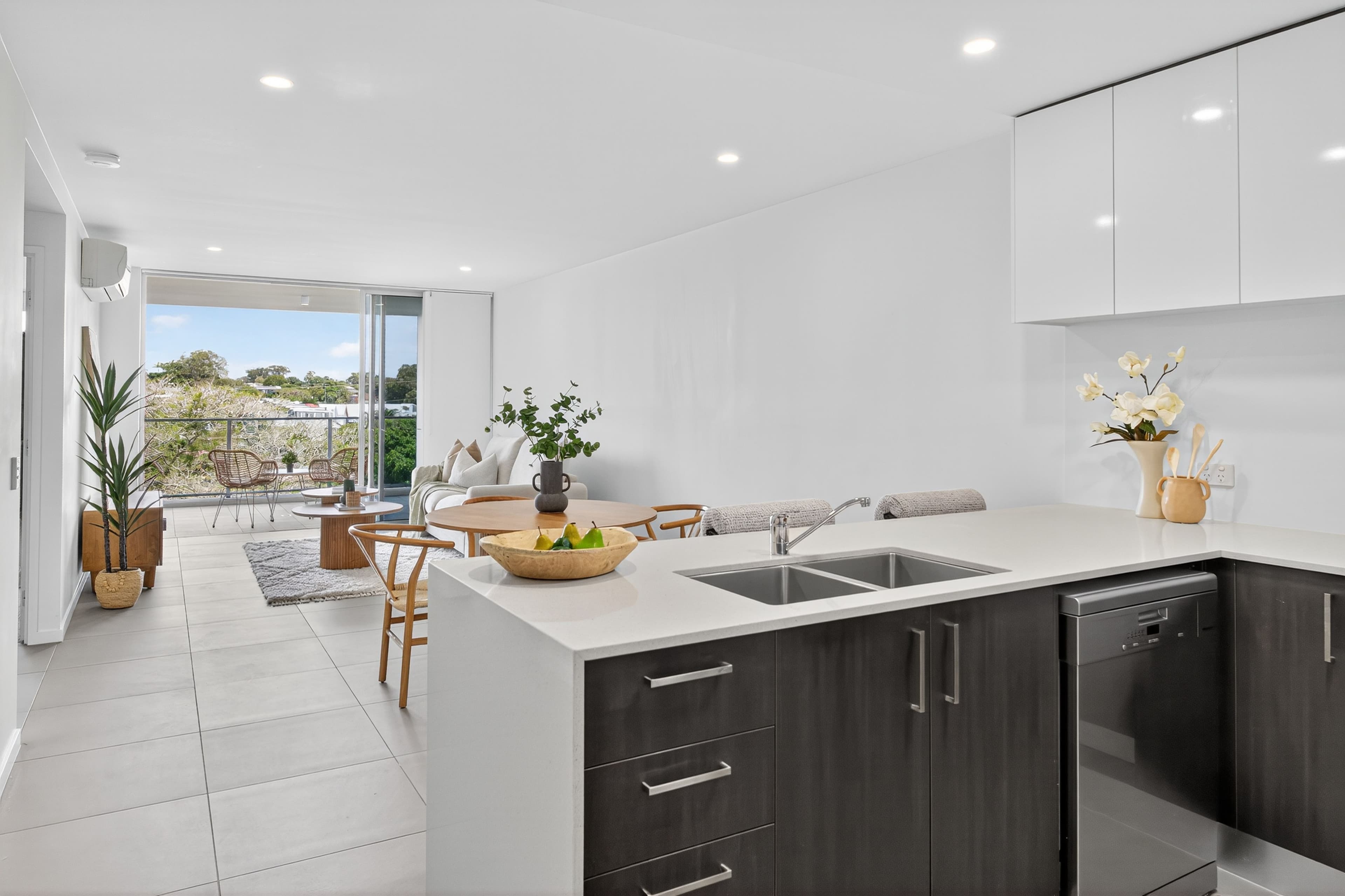 26 Spendelove Avenue , Southport QLD 4215, Southport - Image 1