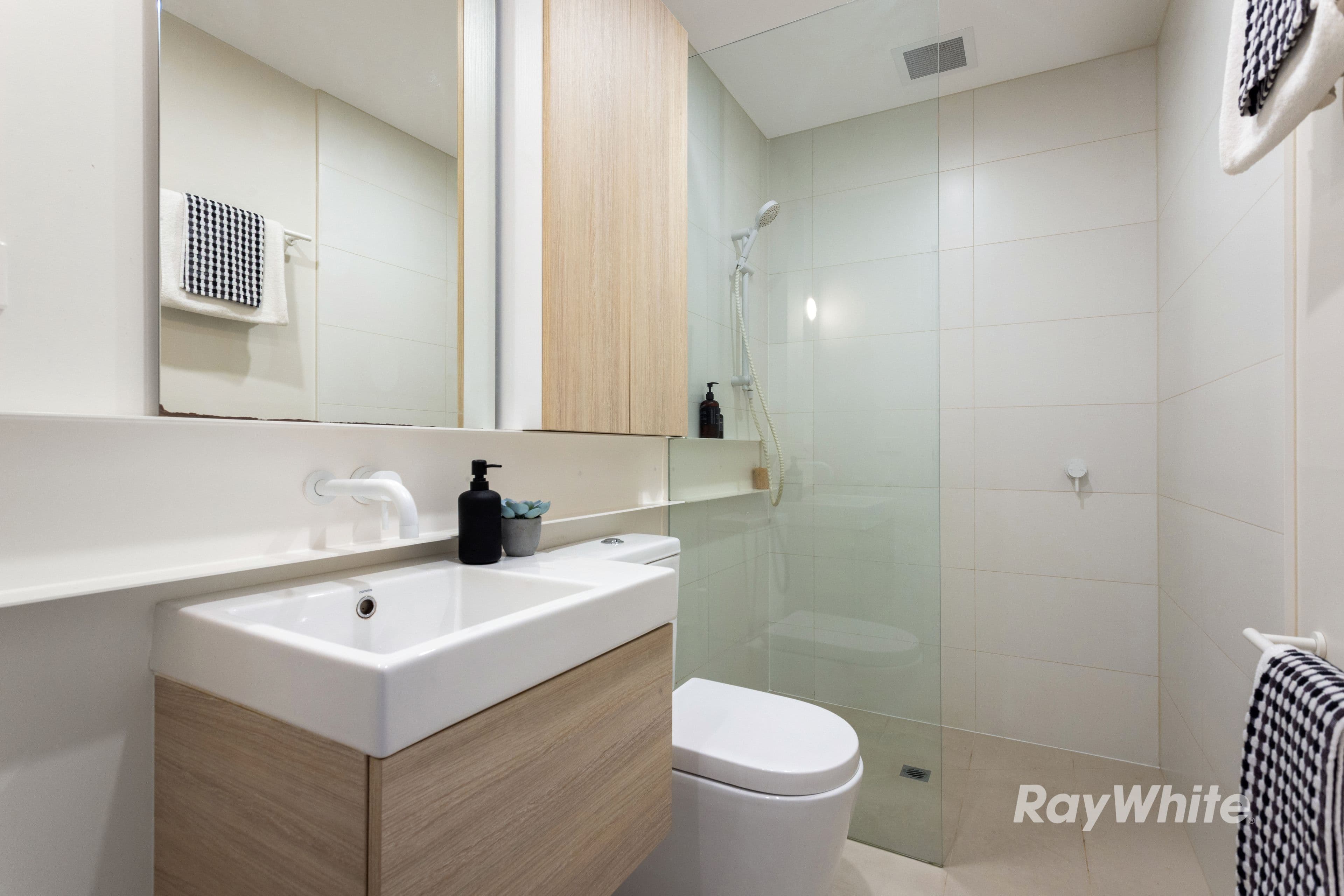 14 Maroona Road , Carnegie VIC 3163, Carnegie - Thumbnail 6