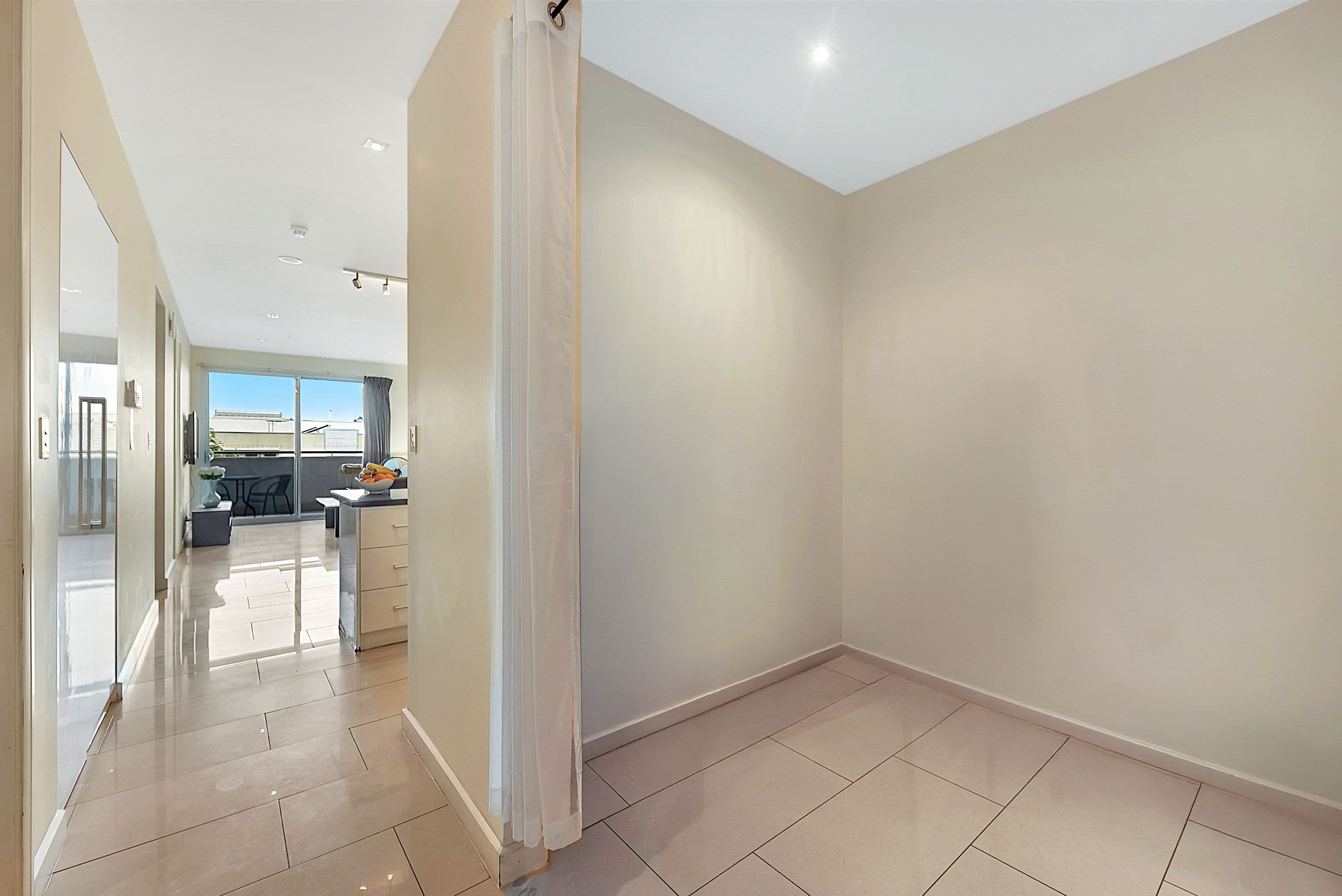 42-48 Garden Terrace, Mawson Lakes - Thumbnail 2