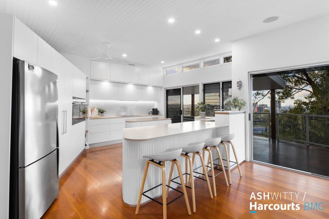 57 Rutledge Street, COOLANGATTA, QLD 4225, Coolangatta - Thumbnail 3