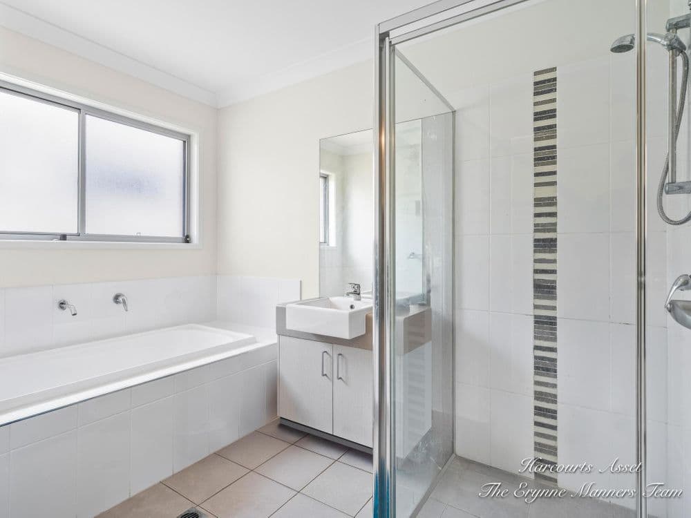 64 River Run Circuit, ORMEAU HILLS, QLD 4208, Ormeau Hills - Thumbnail 3