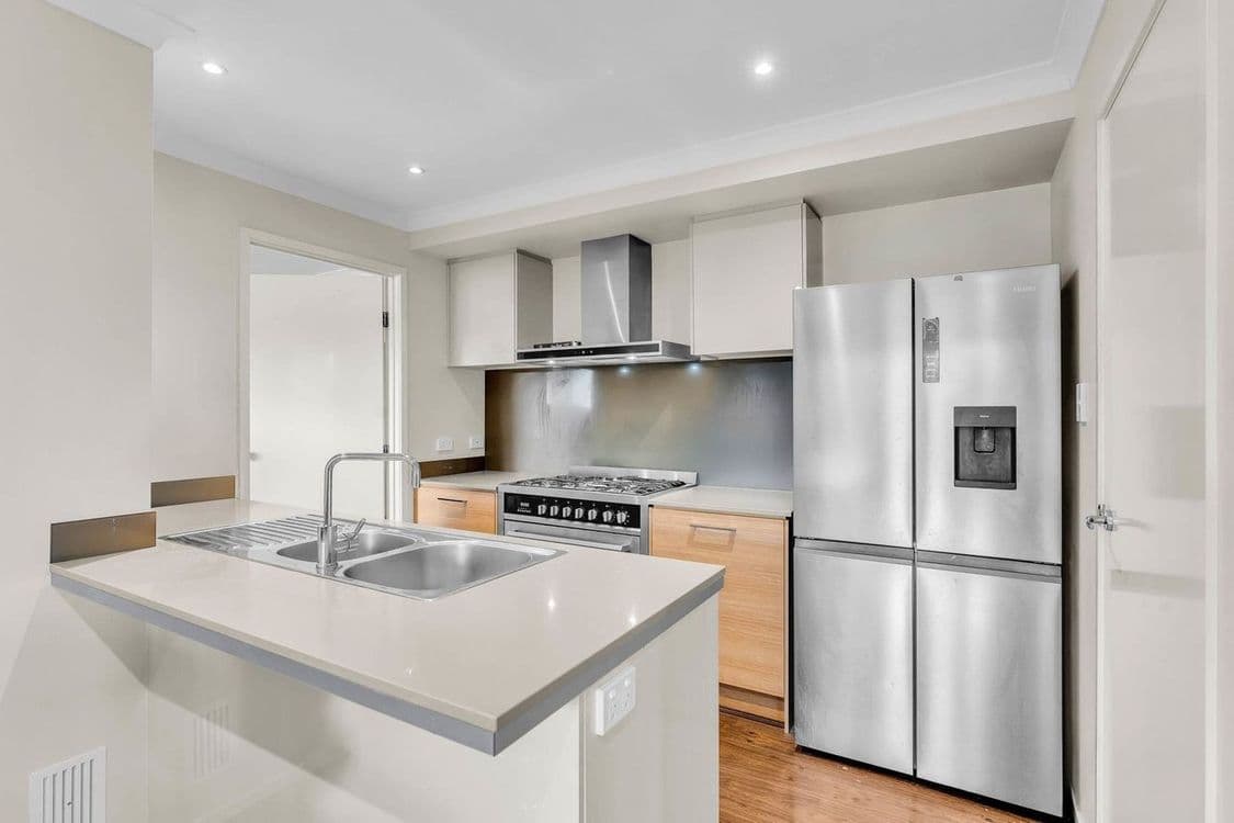 1 Bernard Circuit, YARRABILBA, QLD 4207, Yarrabilba - Thumbnail 3