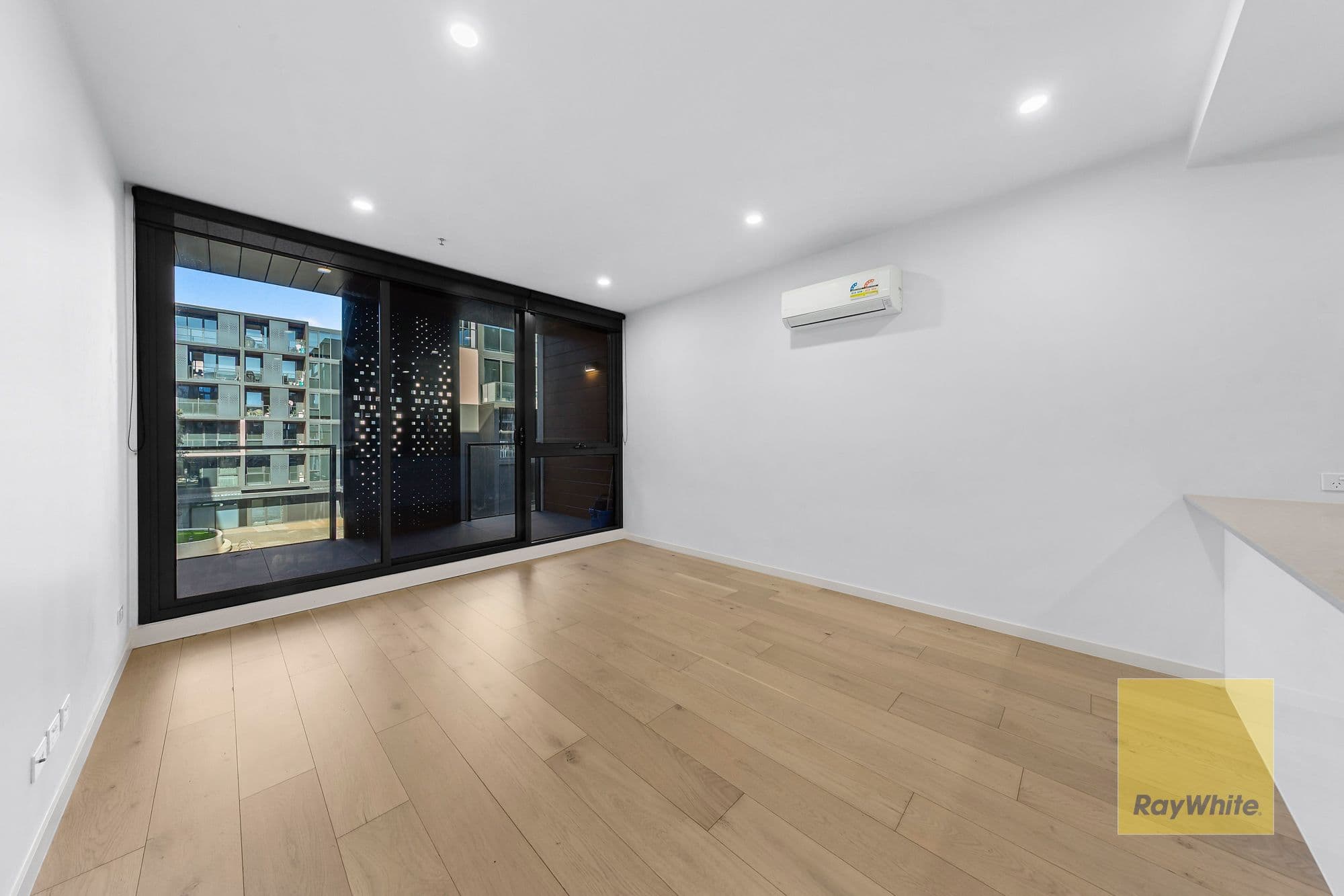 93 Furlong Road , Cairnlea VIC 3023, Cairnlea - Thumbnail 6