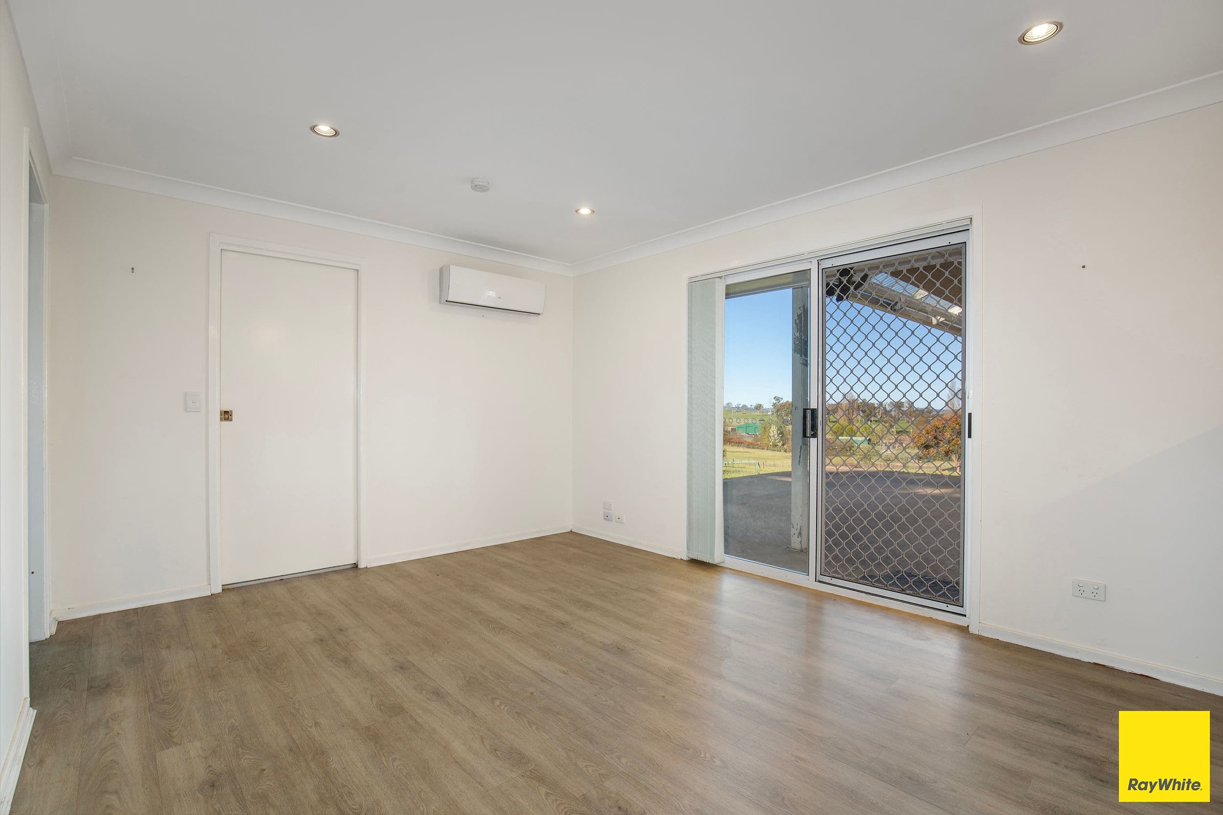 11 Elm Street , Guyra NSW 2365, Guyra - Thumbnail 8