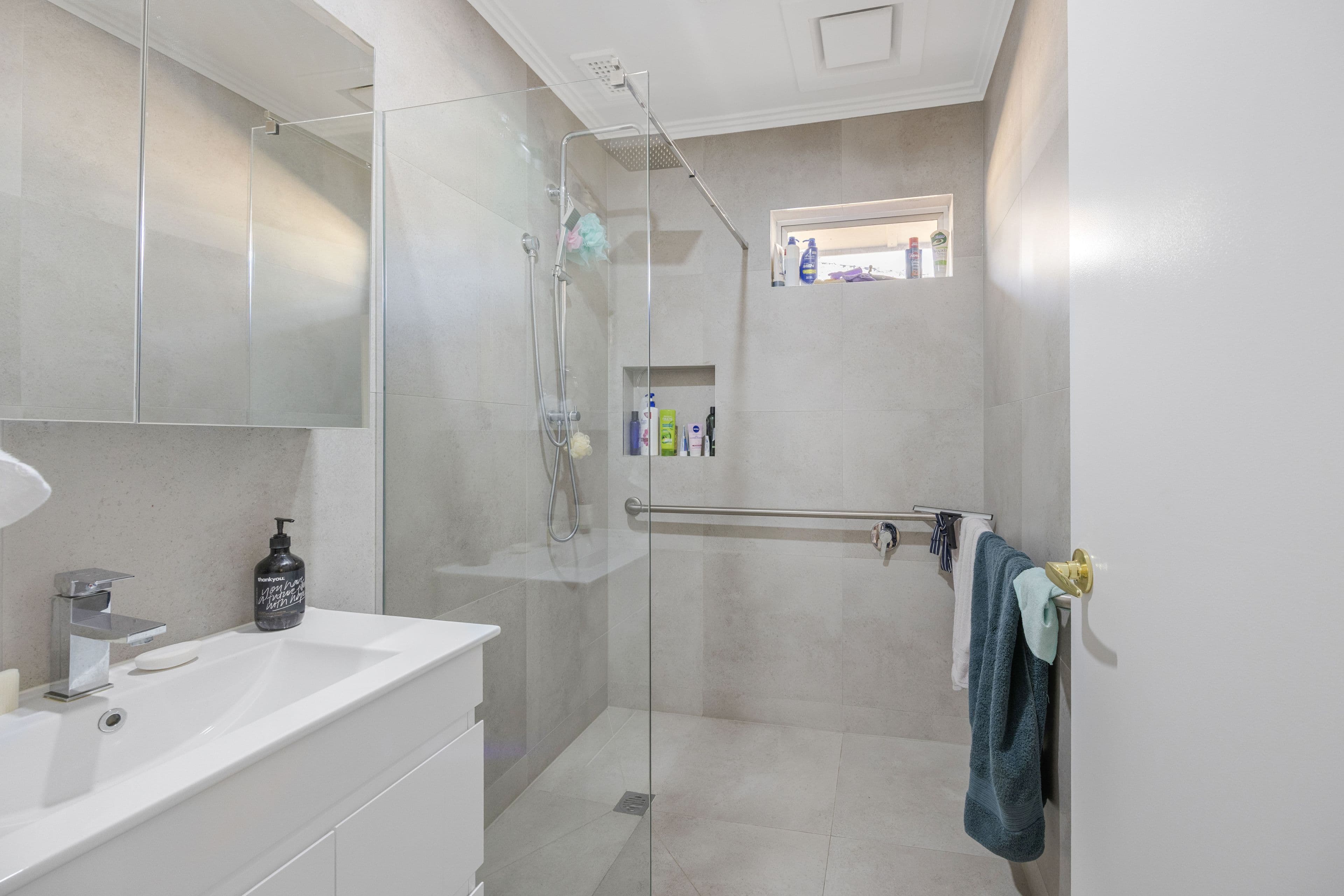23 Loddon Avenue , Reservoir VIC 3073, Reservoir - Thumbnail 8