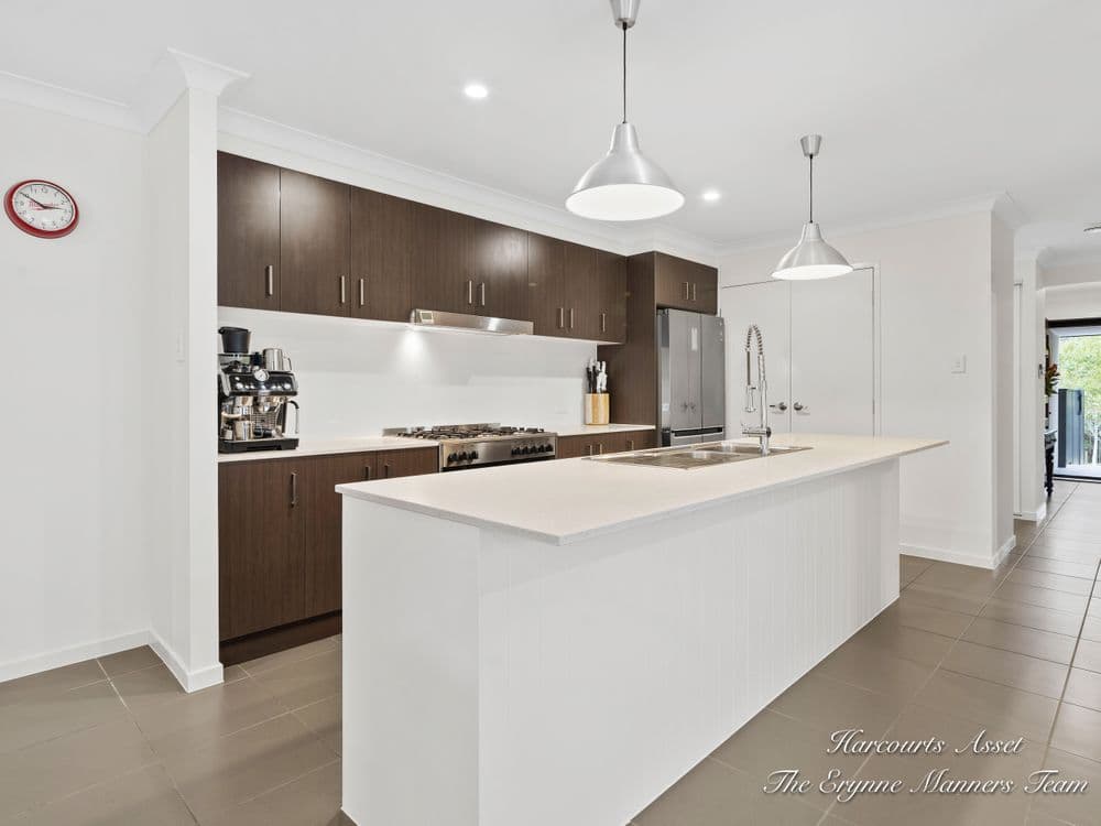 72 Sir Charles Holm Drive, ORMEAU HILLS, QLD 4208, Ormeau Hills - Thumbnail 4