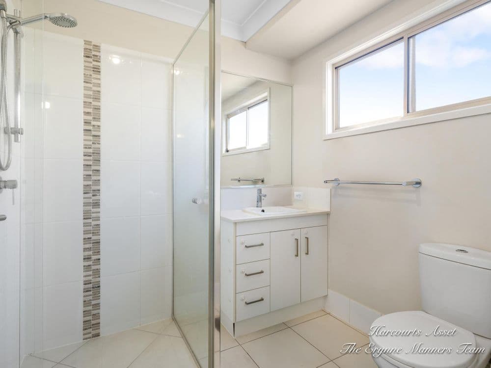 33 Paddy Circuit, ORMEAU, QLD 4208, Ormeau - Thumbnail 4