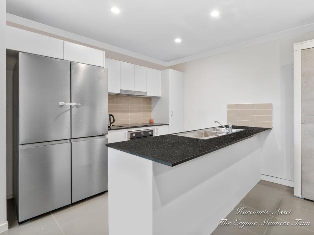 15 Daintree Court, PARK RIDGE, QLD 4125, Park Ridge - Thumbnail 3