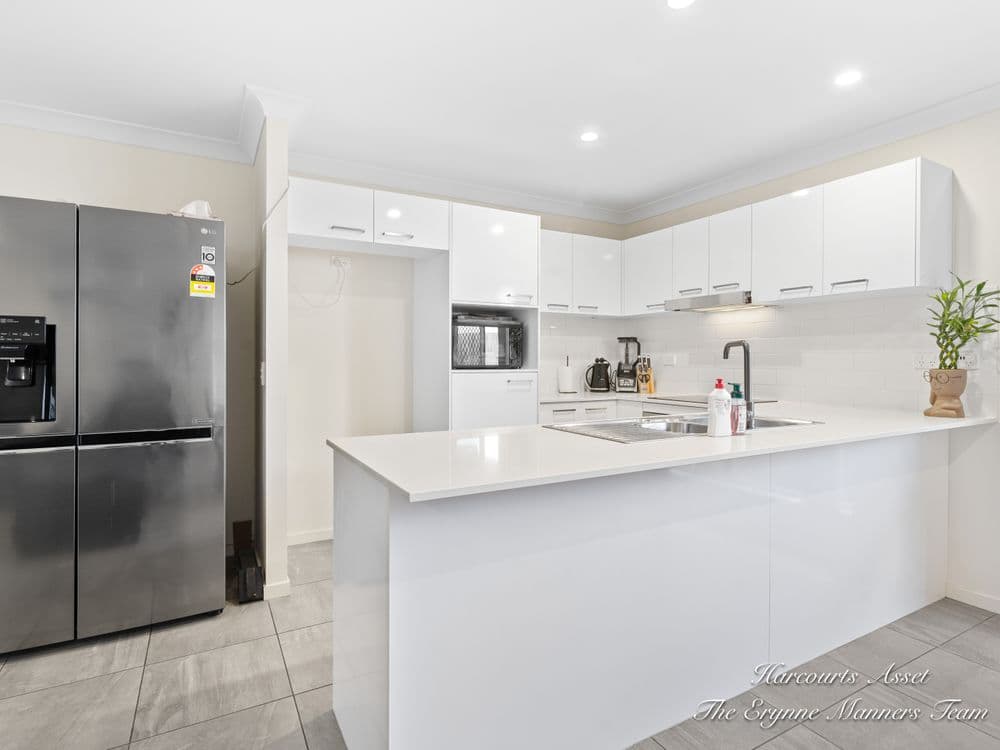 8 Limestone Court, YARRABILBA, QLD 4207, Yarrabilba - Thumbnail 5