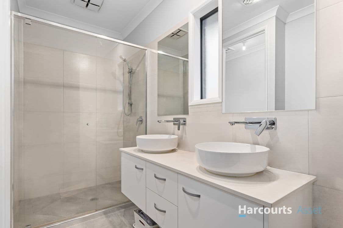 10 Esk Street, SOUTH MACLEAN, QLD 4280, South Maclean - Thumbnail 3